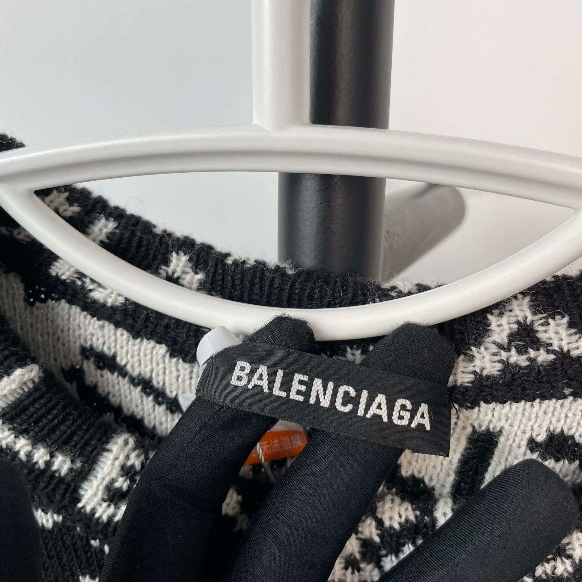 Balenciaga Balenciaga Black Sweater XS Men Size US XS / EU 42 / 0 - 7 Thumbnail