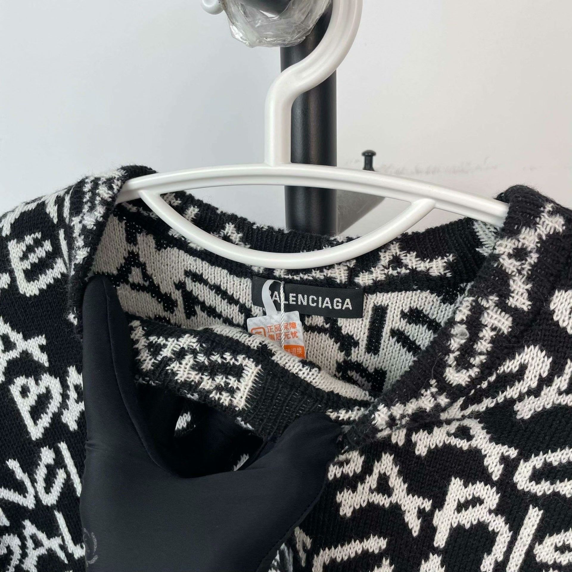 Balenciaga Balenciaga Black Sweater XS Men Size US XS / EU 42 / 0 - 3 Thumbnail