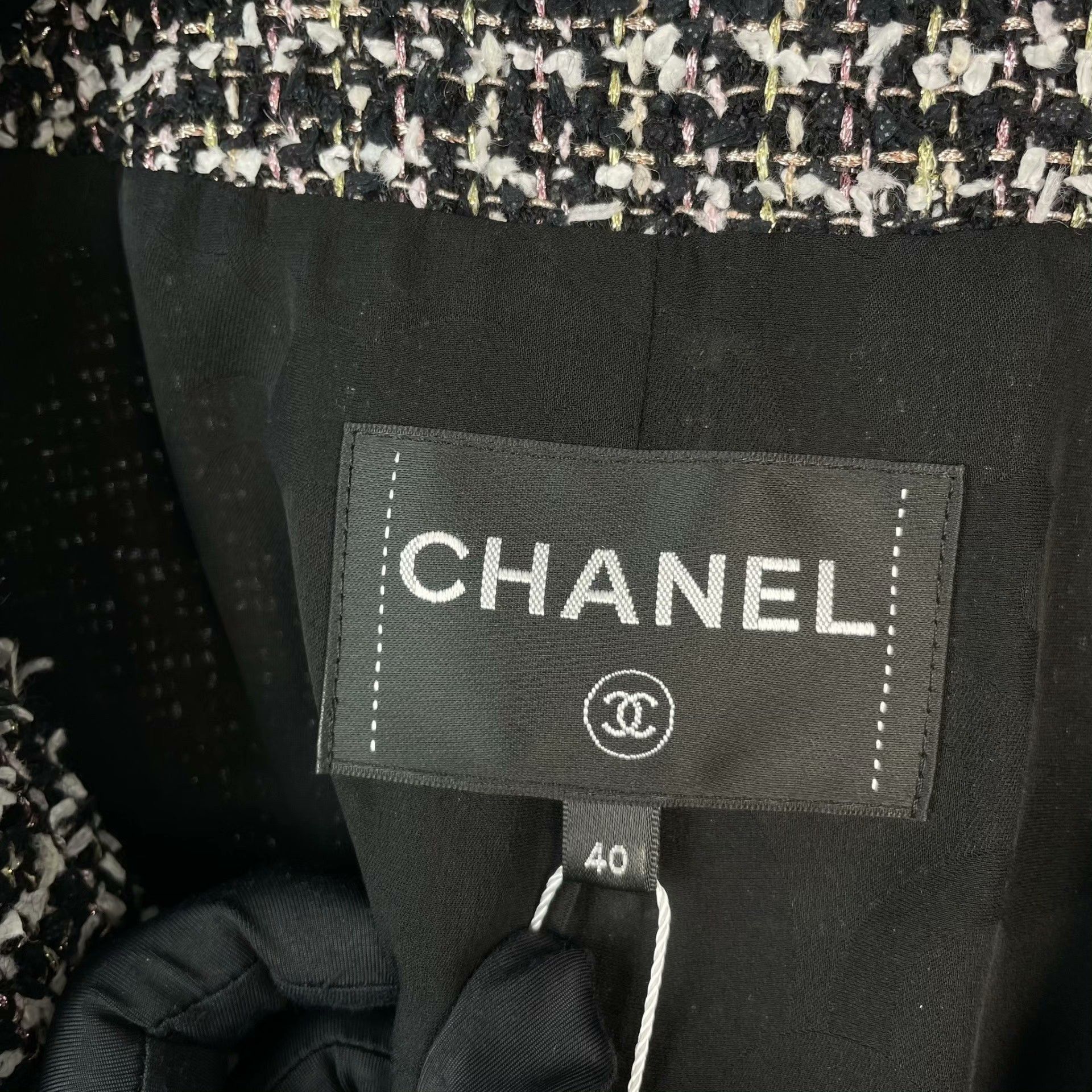 Chanel Chanel Black Light Jacket 40 Men Size US M / EU 48-50 / 2 - 7 Thumbnail
