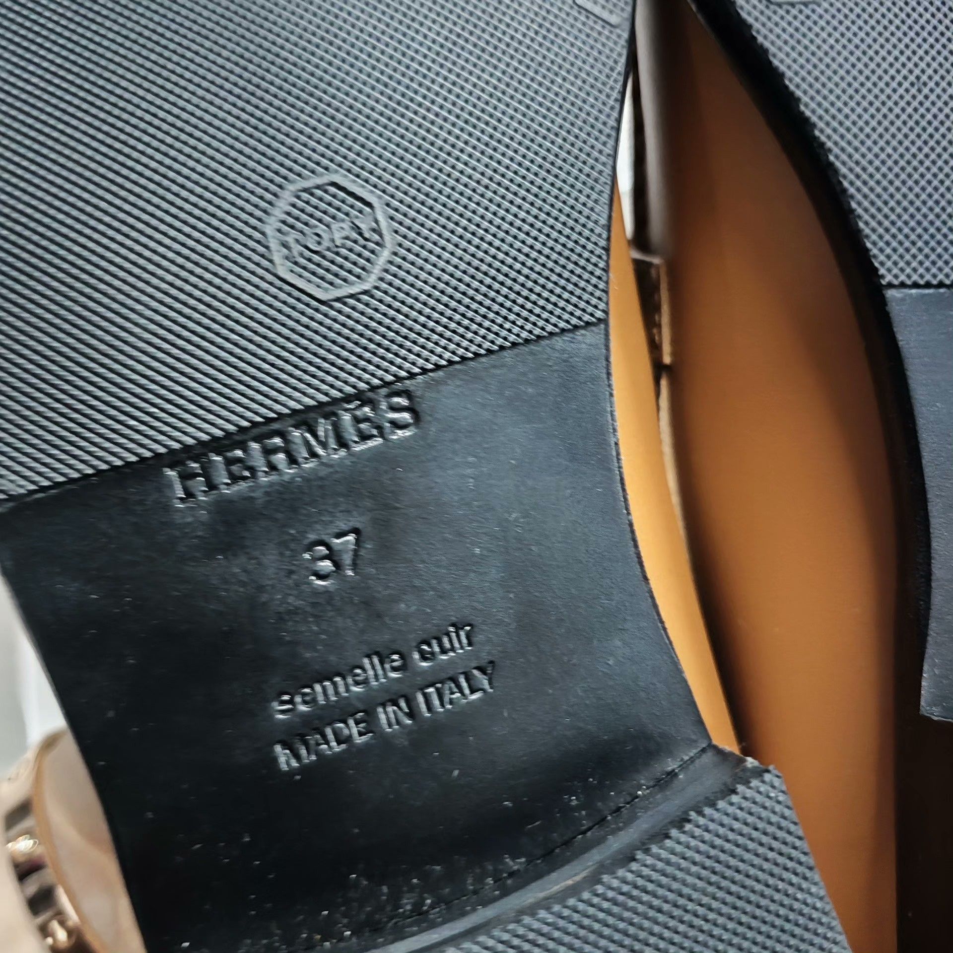 Hermes Hermes Brown Lowtop Sneakers 37 Women Size US 6.5 / IT 36.5 - 3 Thumbnail