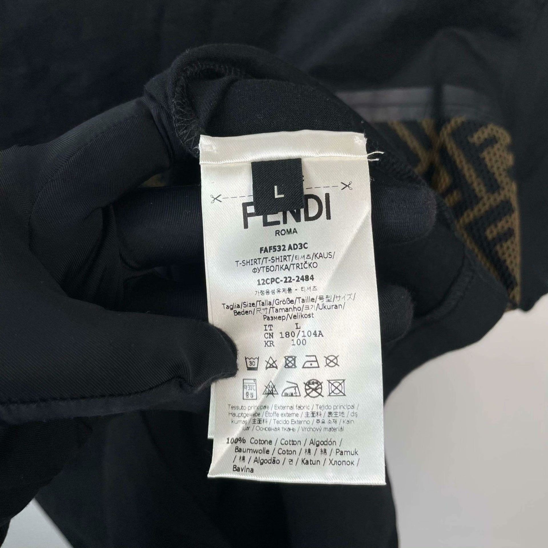 Fendi Fendi Printed T-Shirt L Men Size US L / EU 52-54 / 3 - 5 Thumbnail