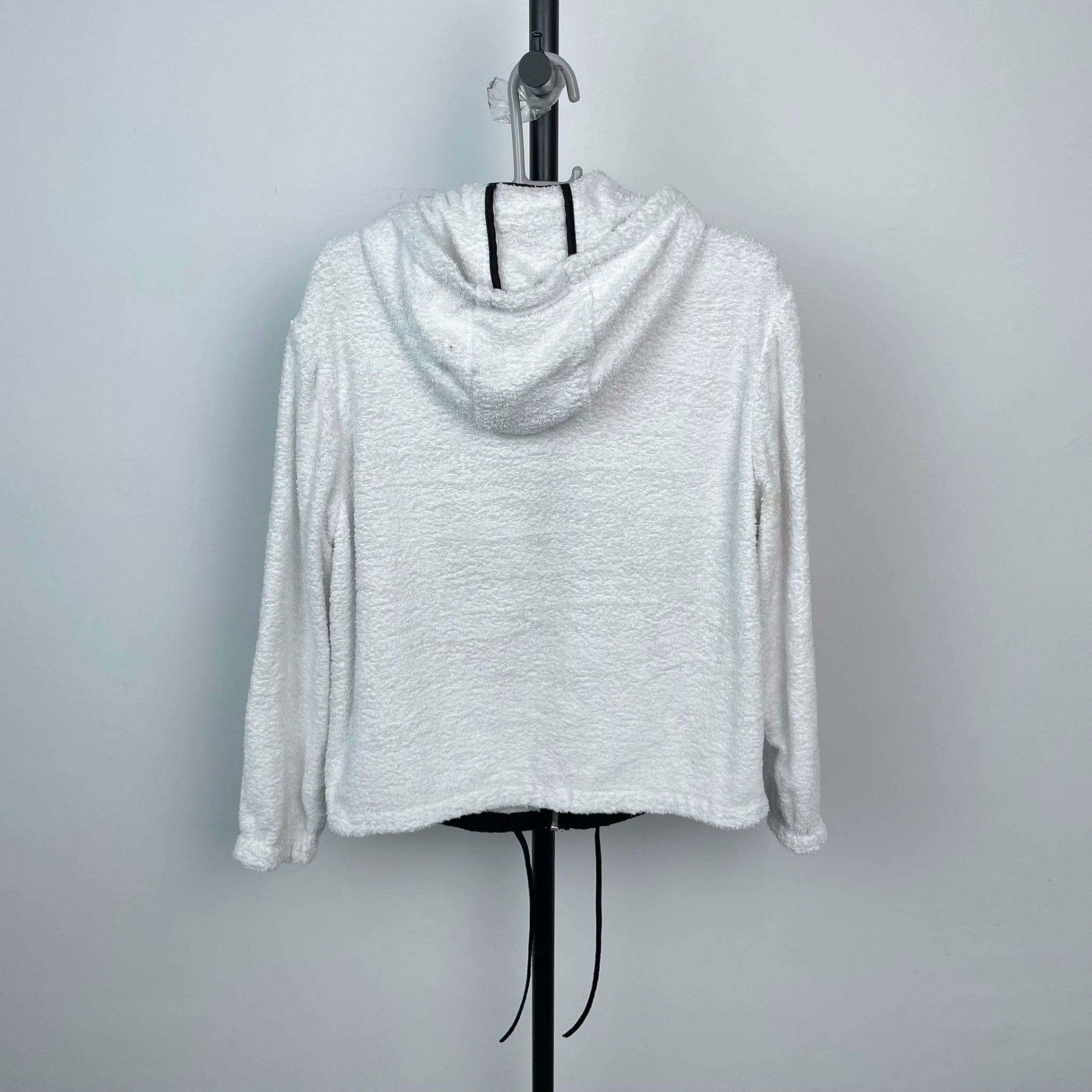 Prada Prada White Hoodie 38 women Size XS / US 0-2 / IT 36-38 - 2 Thumbnail