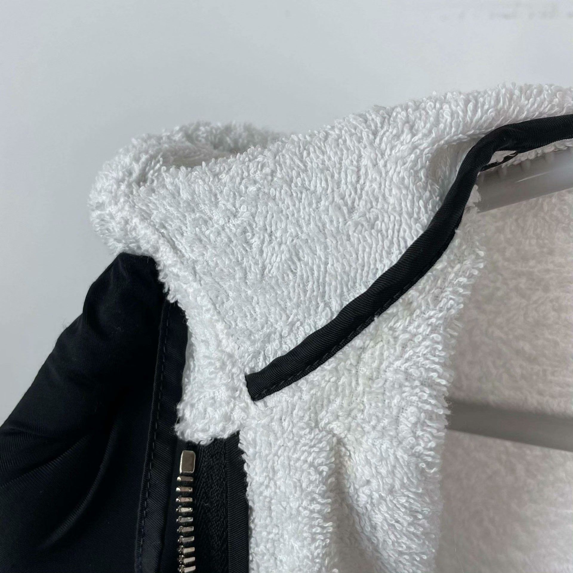 Prada Prada White Hoodie 38 women Size XS / US 0-2 / IT 36-38 - 8 Thumbnail