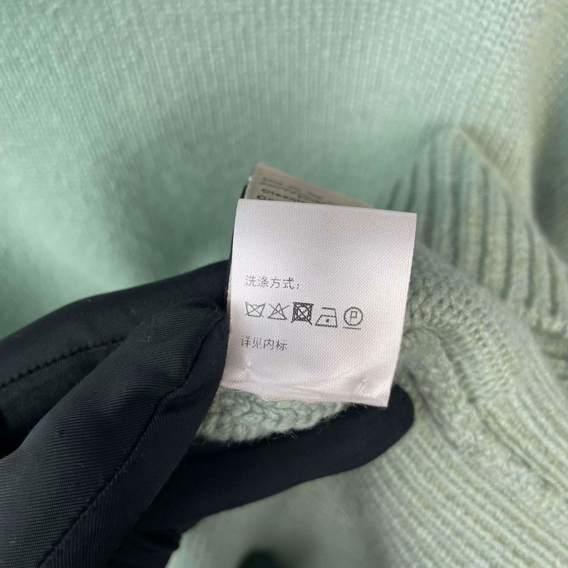 Hermes Hermes Green Sweater M Women Size M / US 6-8 / IT 42-44 - 4 Thumbnail