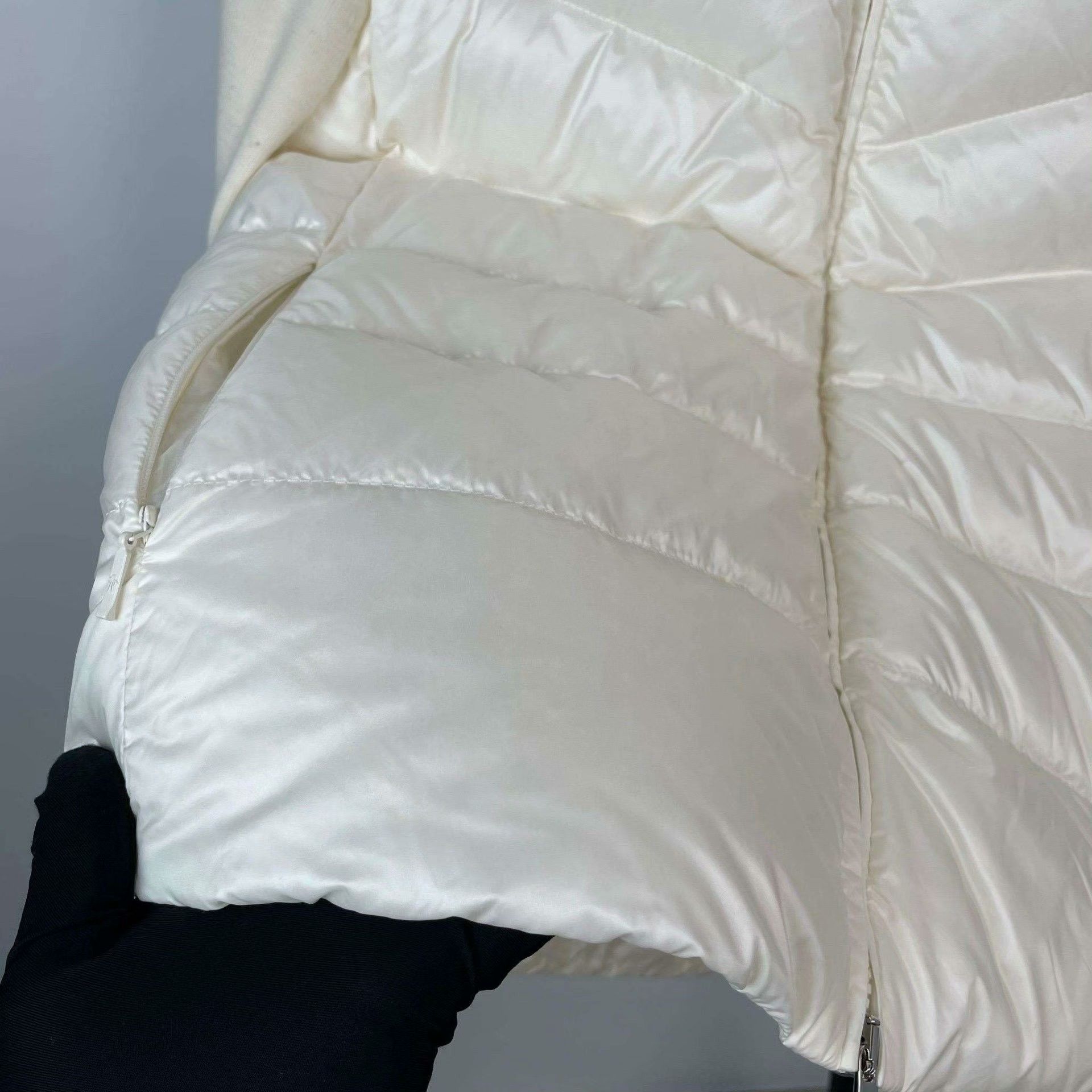 Moncler Moncler Down White Heavy Coat M Men Size US M / EU 48-50 / 2 - 9 Thumbnail