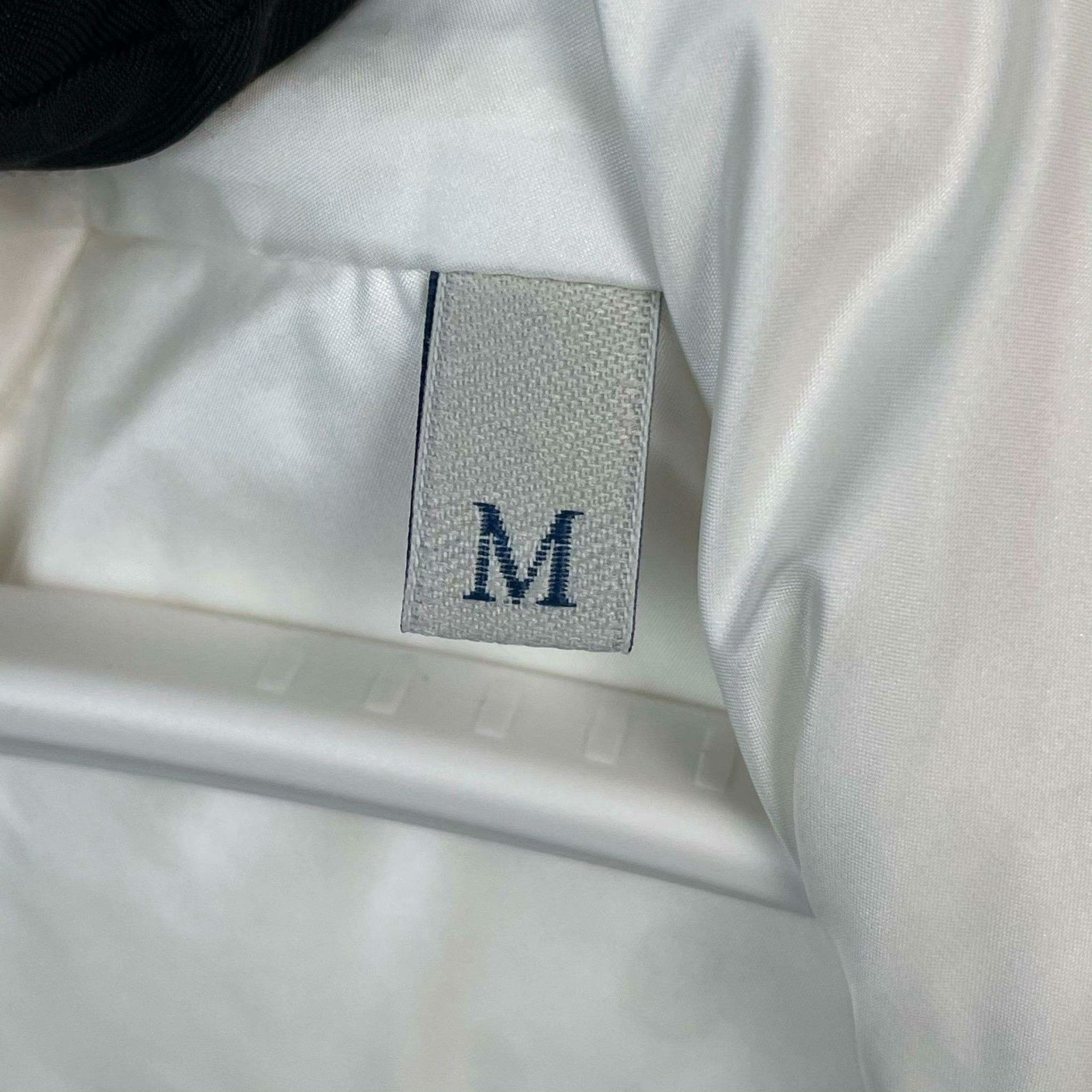 Moncler Moncler Down White Heavy Coat M Men Size US M / EU 48-50 / 2 - 3 Thumbnail