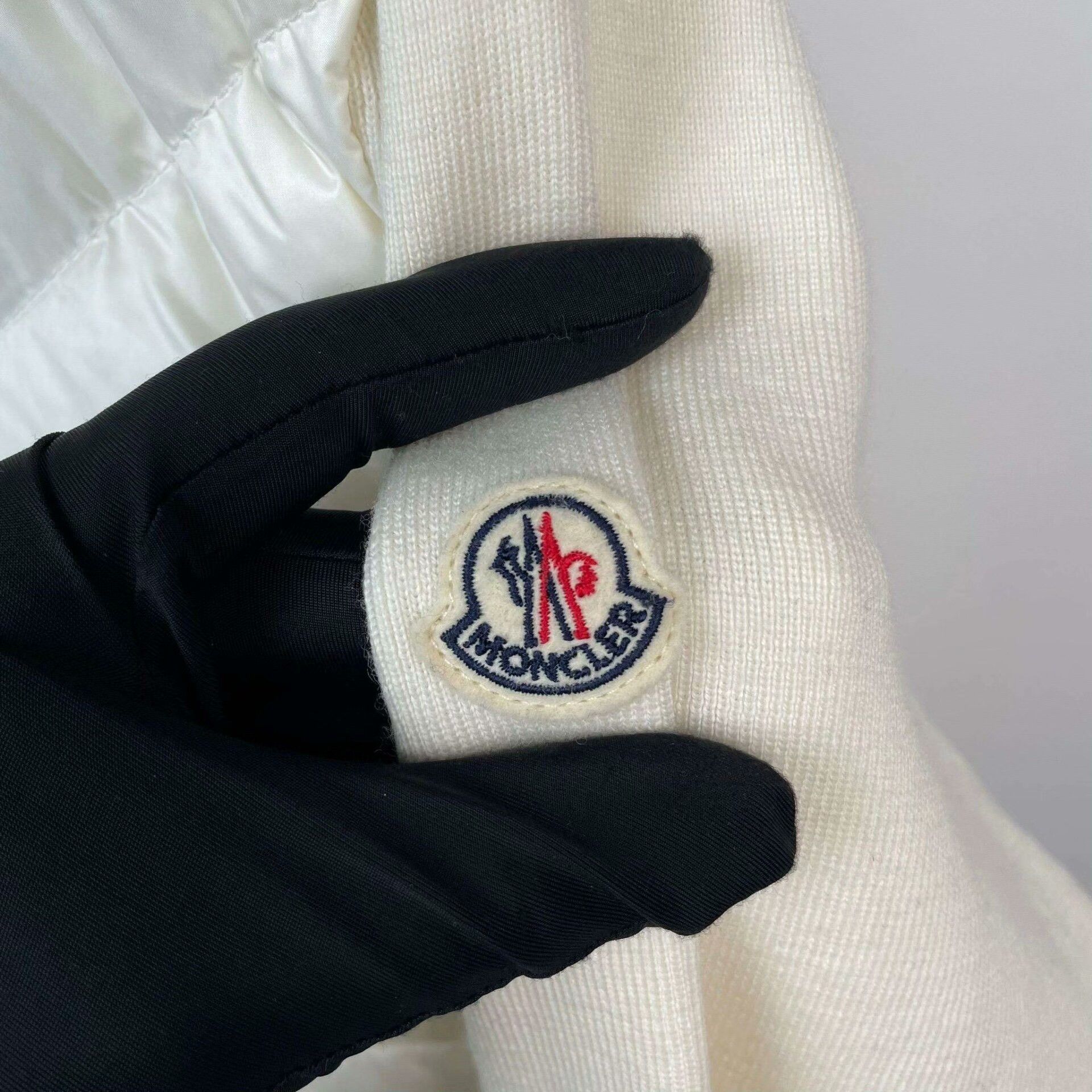 Moncler Moncler Down White Heavy Coat M Men Size US M / EU 48-50 / 2 - 8 Thumbnail