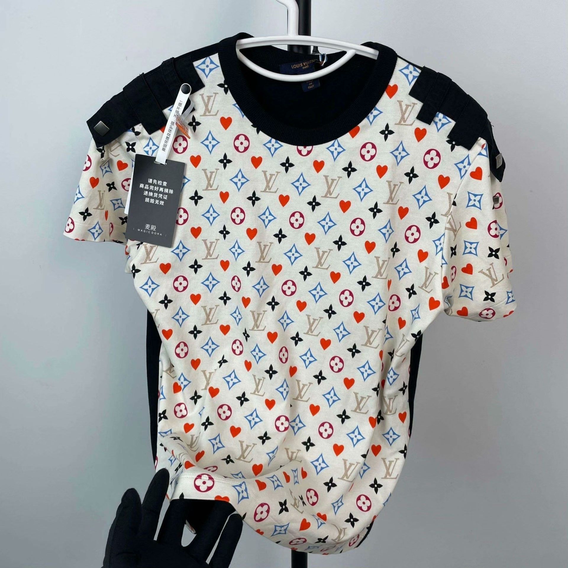 Louis Vuitton Louis Vuitton Retro Multi T-Shirt XXS Women Size XXS / US 00 / IT 34 - 2 Thumbnail