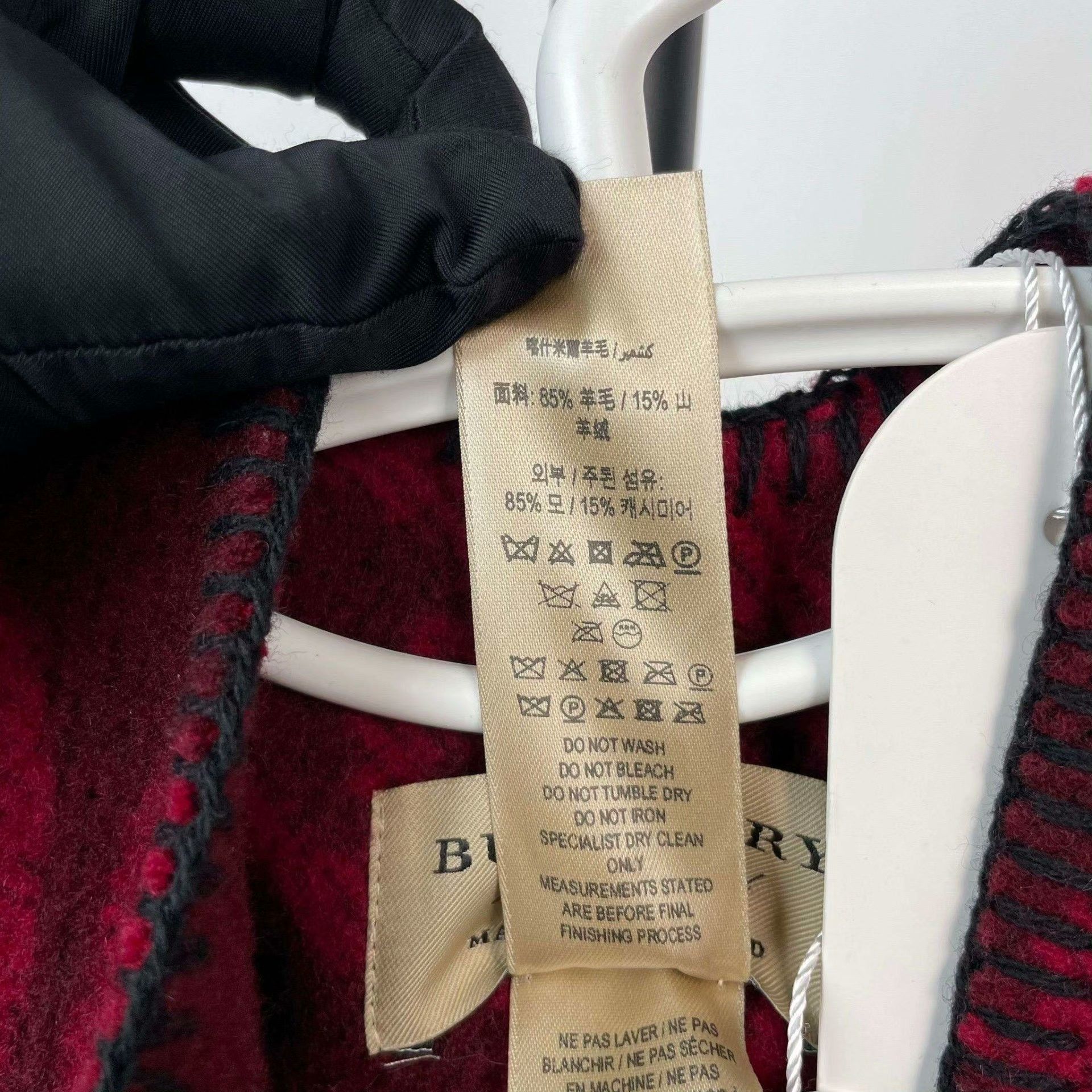 Burberry Burberry Red Scarf 32 Men Size ONE SIZE - 5 Thumbnail