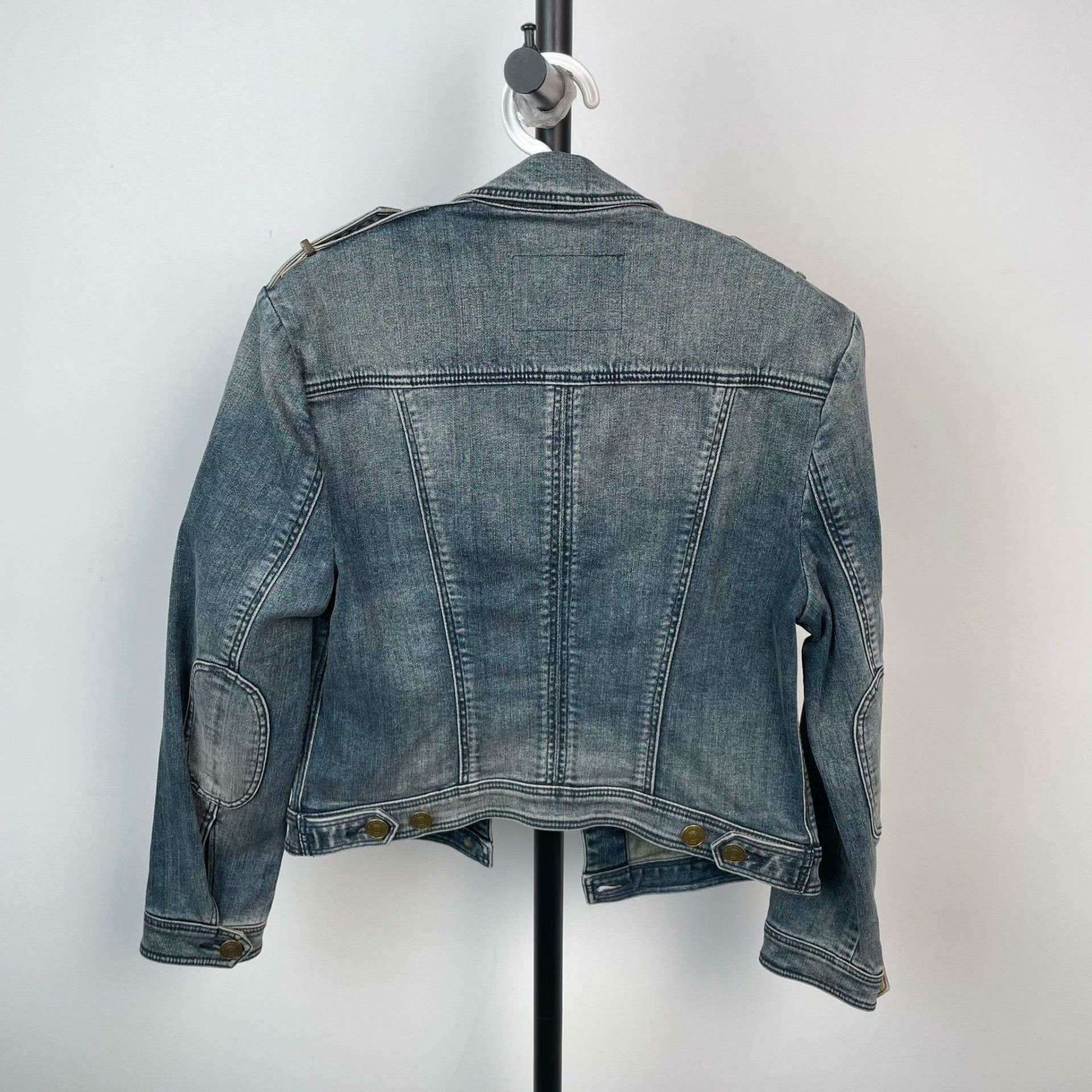 Burberry Burberry Denim Cropped Jacket M Women Size M / US 6-8 / IT 42-44 - 2 Thumbnail