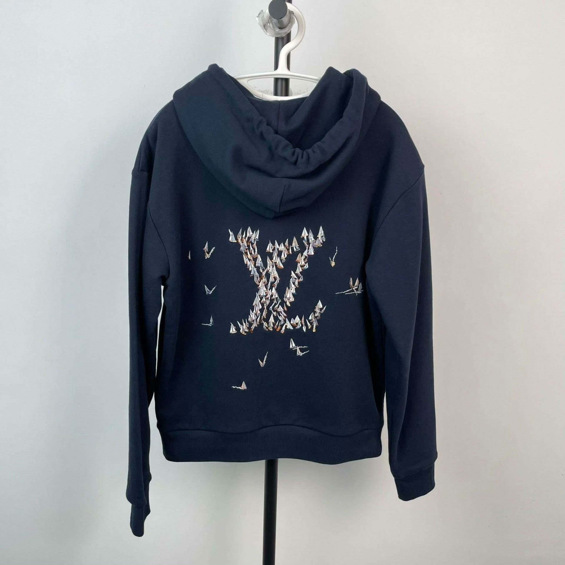 Louis Vuitton Louis Vuitton Retro Cotton Blue Hoodie XS Men Size US XS / EU 42 / 0 - 2 Thumbnail