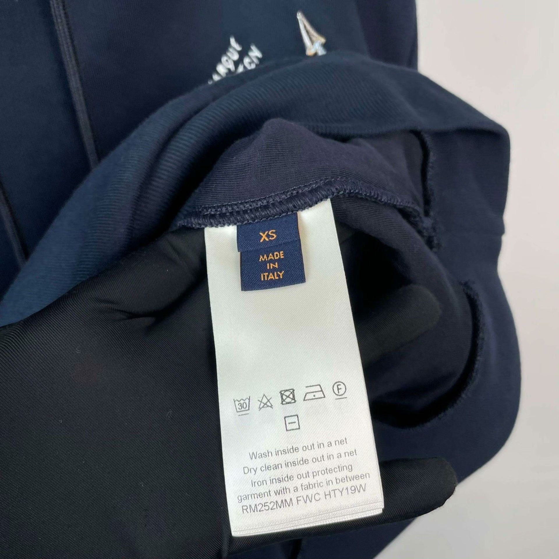 Louis Vuitton Louis Vuitton Retro Cotton Blue Hoodie XS Men Size US XS / EU 42 / 0 - 5 Thumbnail