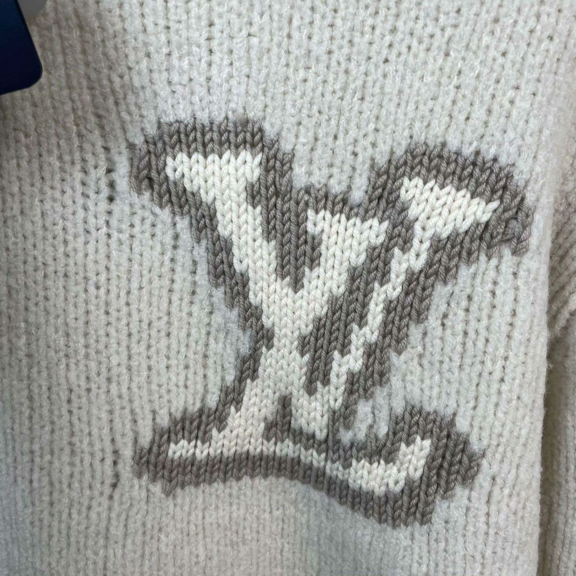Louis Vuitton Louis Vuitton White Hoodie XS Men Size US XS / EU 42 / 0 - 3 Thumbnail