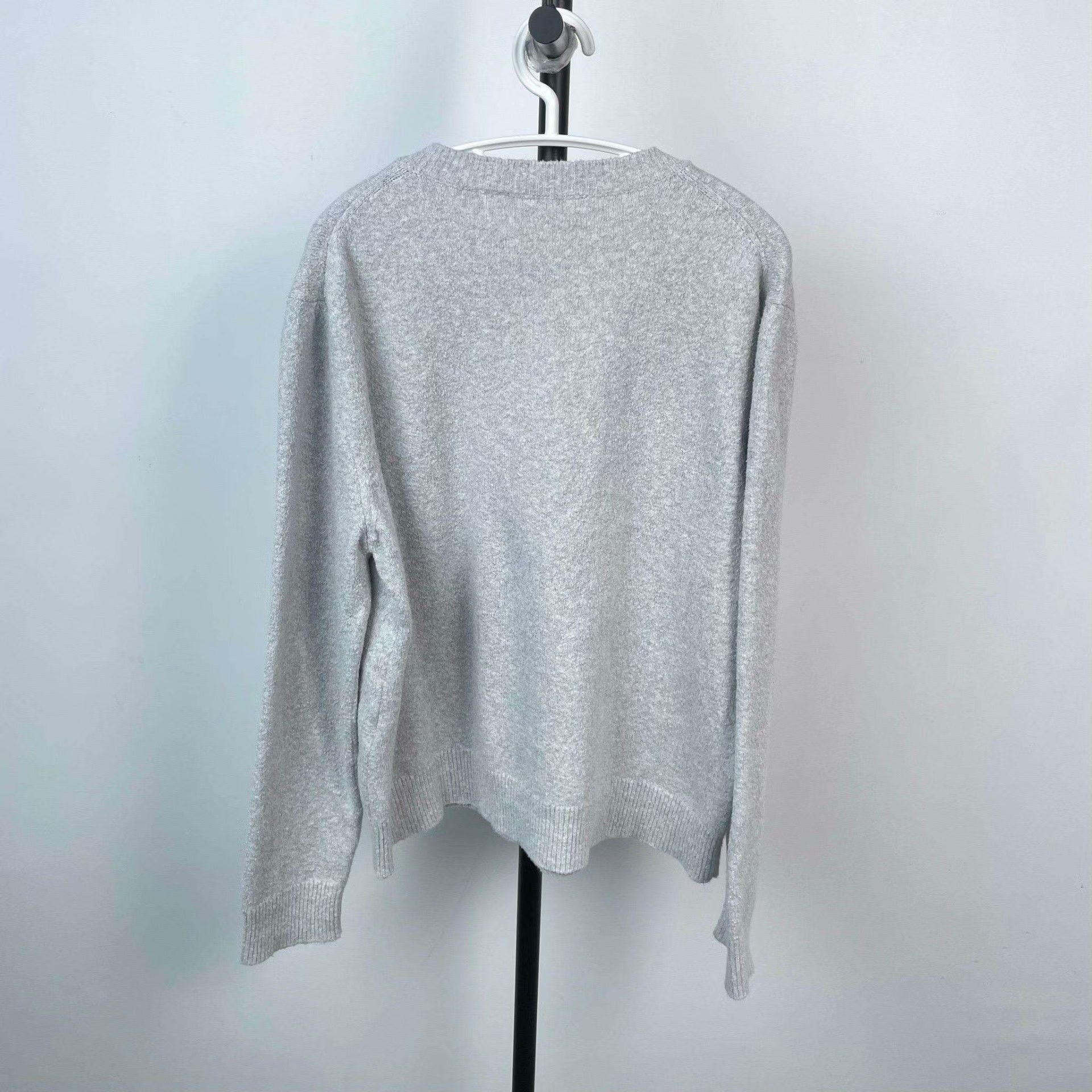 Dior Dior Knit Gray Sweater L Women Size L / US 10 / IT 46 - 2 Thumbnail
