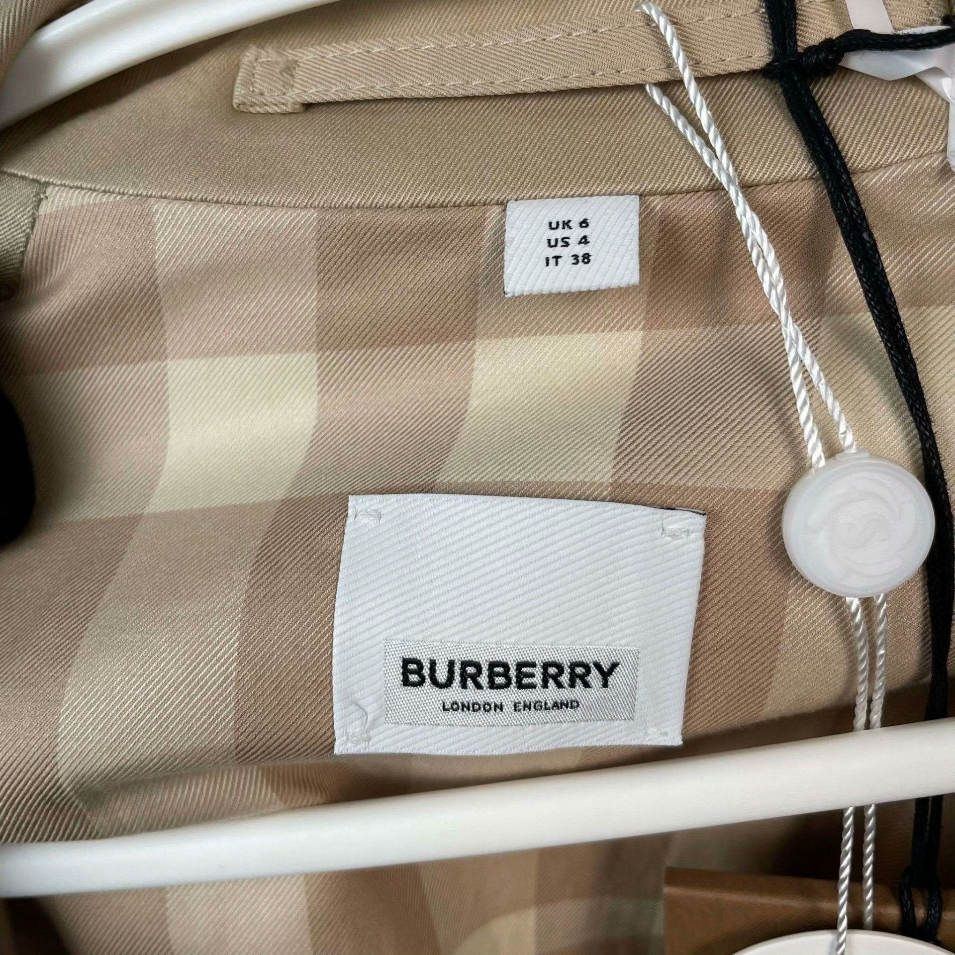 Burberry Burberry Plaid Beige Coat 36 Women Size S / US 4 / IT 40 - 6 Thumbnail