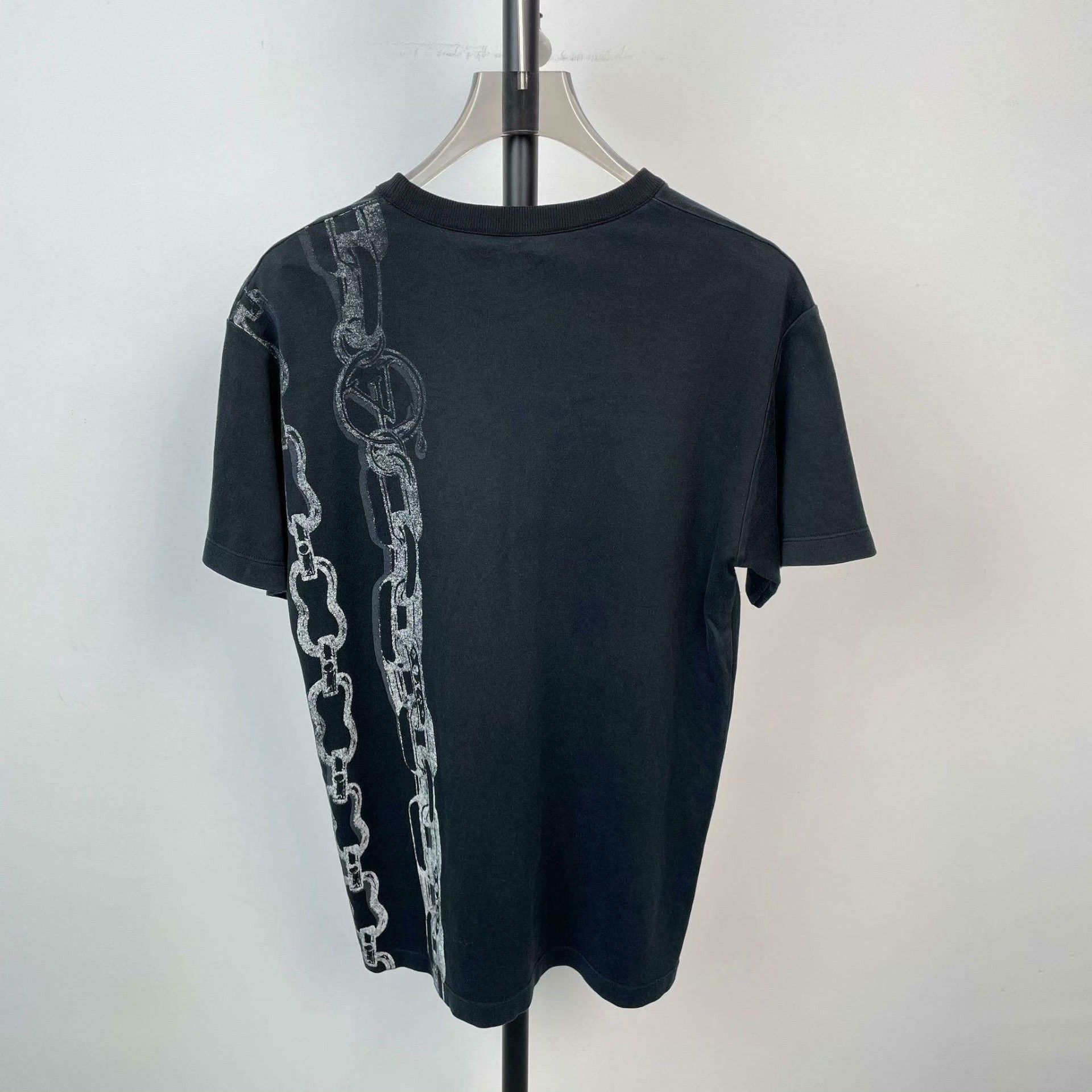 Louis Vuitton Louis Vuitton T-Shirt XS Men Size US XS / EU 42 / 0 - 2 Thumbnail