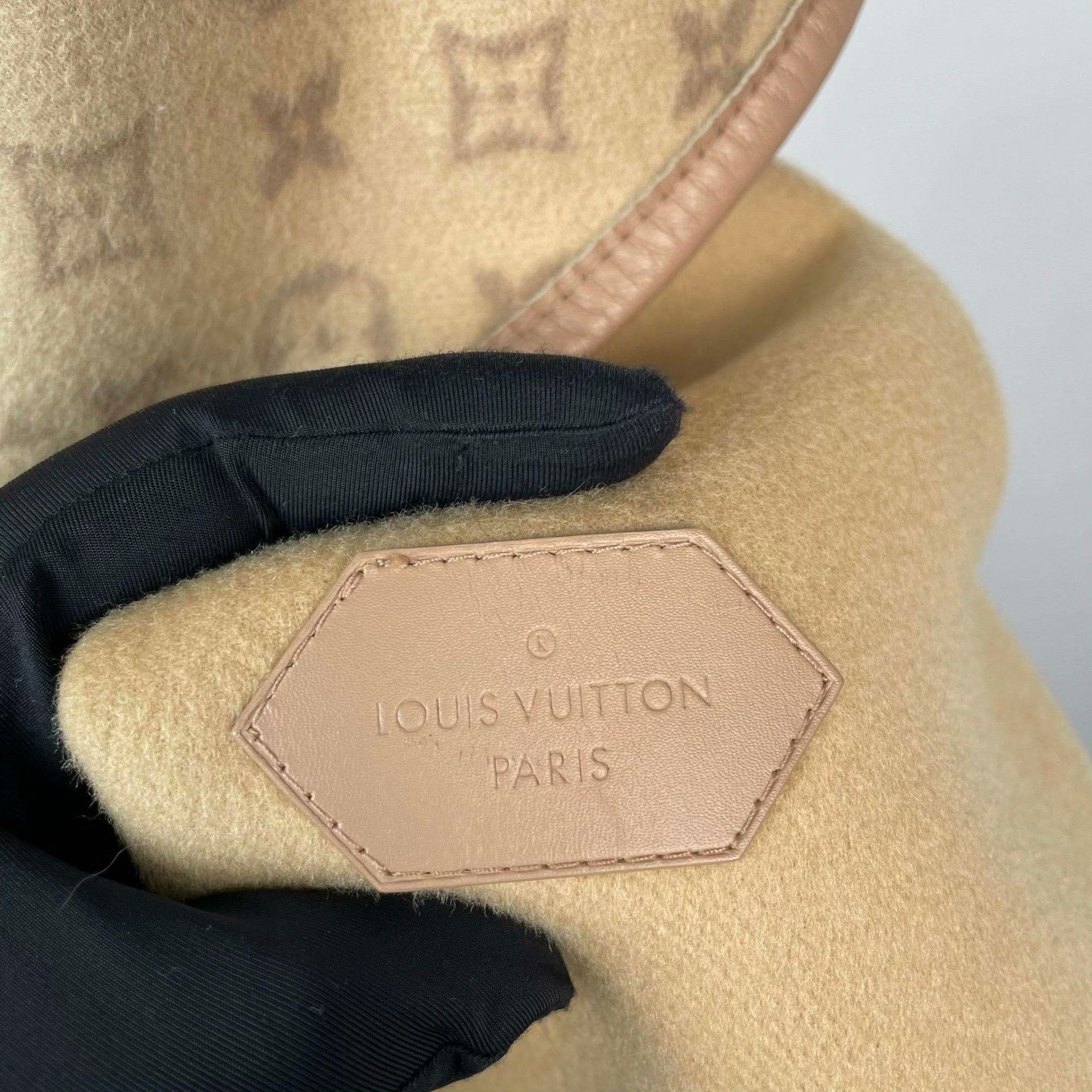 Louis Vuitton Louis Vuitton Brown Heavy Coat 38 Men Size US S / EU 44-46 / 1 - 3 Thumbnail