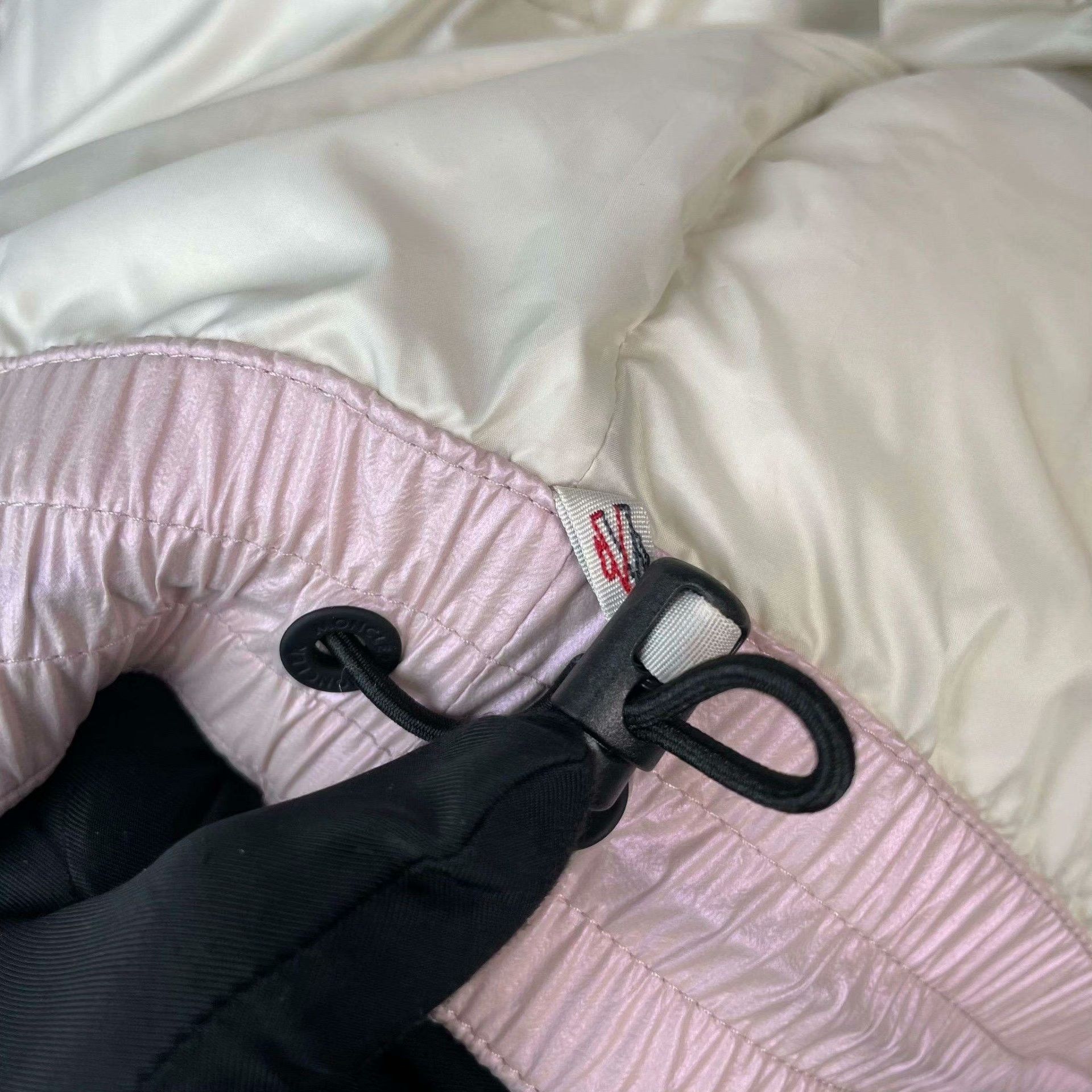 Moncler Moncler Down Pink Down Jacket S Women Size S / US 4 / IT 40 - 5 Thumbnail