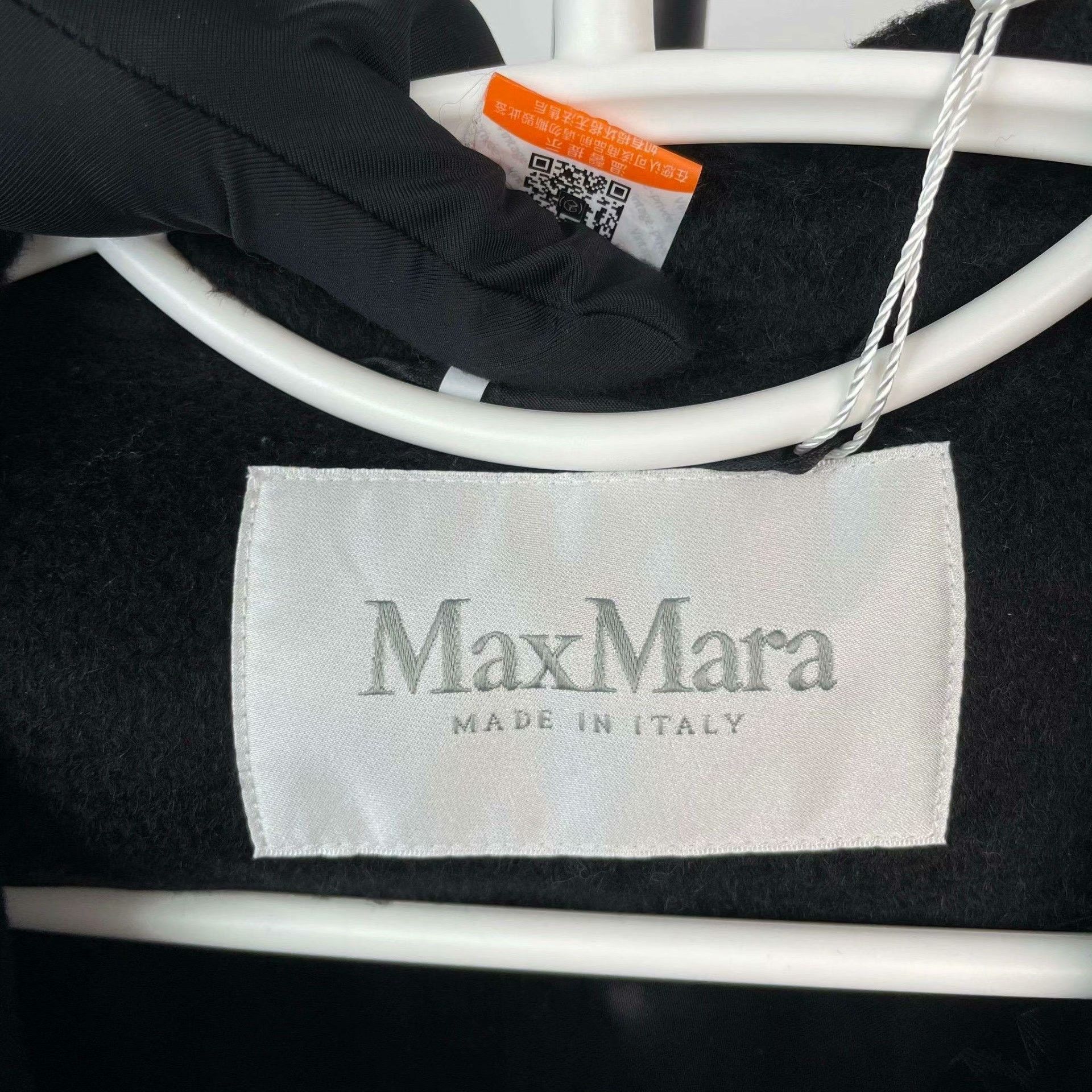 Max Mara Max Mara Black Coat 50 Women Size XL / US 12-14 / IT 48-50 - 3 Thumbnail