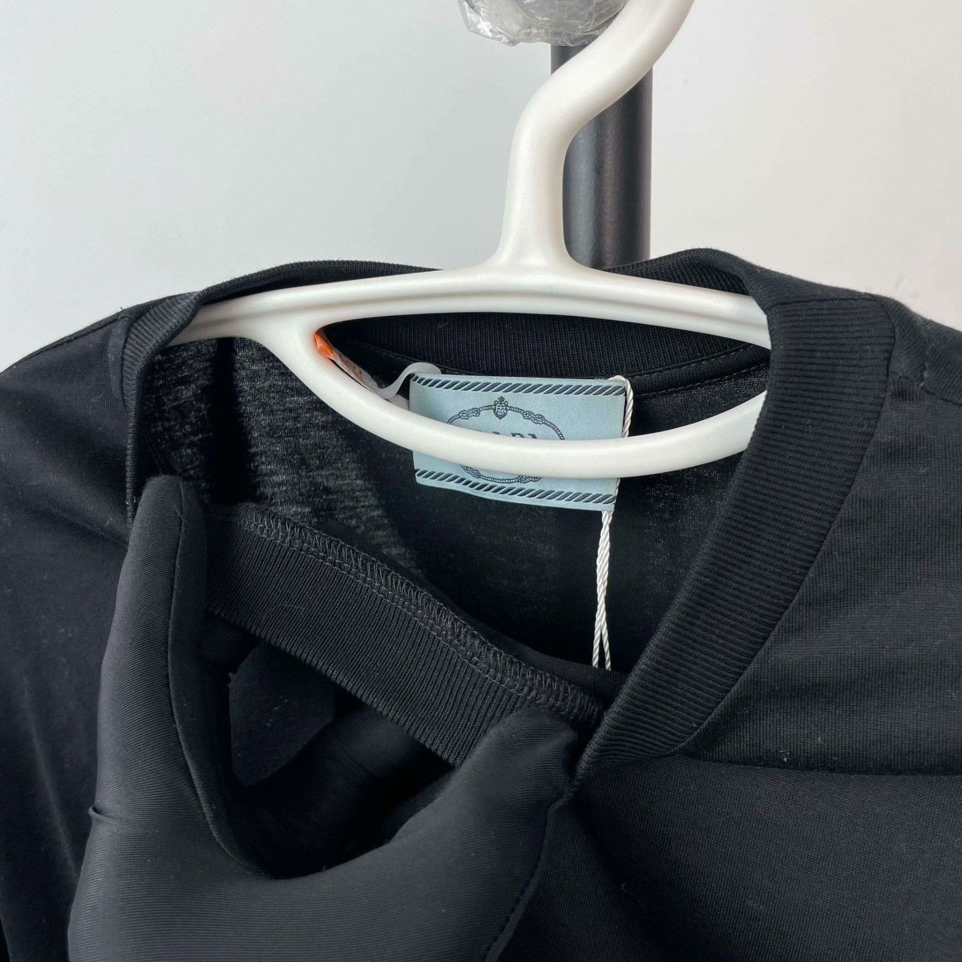 Prada Prada Printed Black T-Shirt S Women Size S / US 4 / IT 40 - 3 Thumbnail