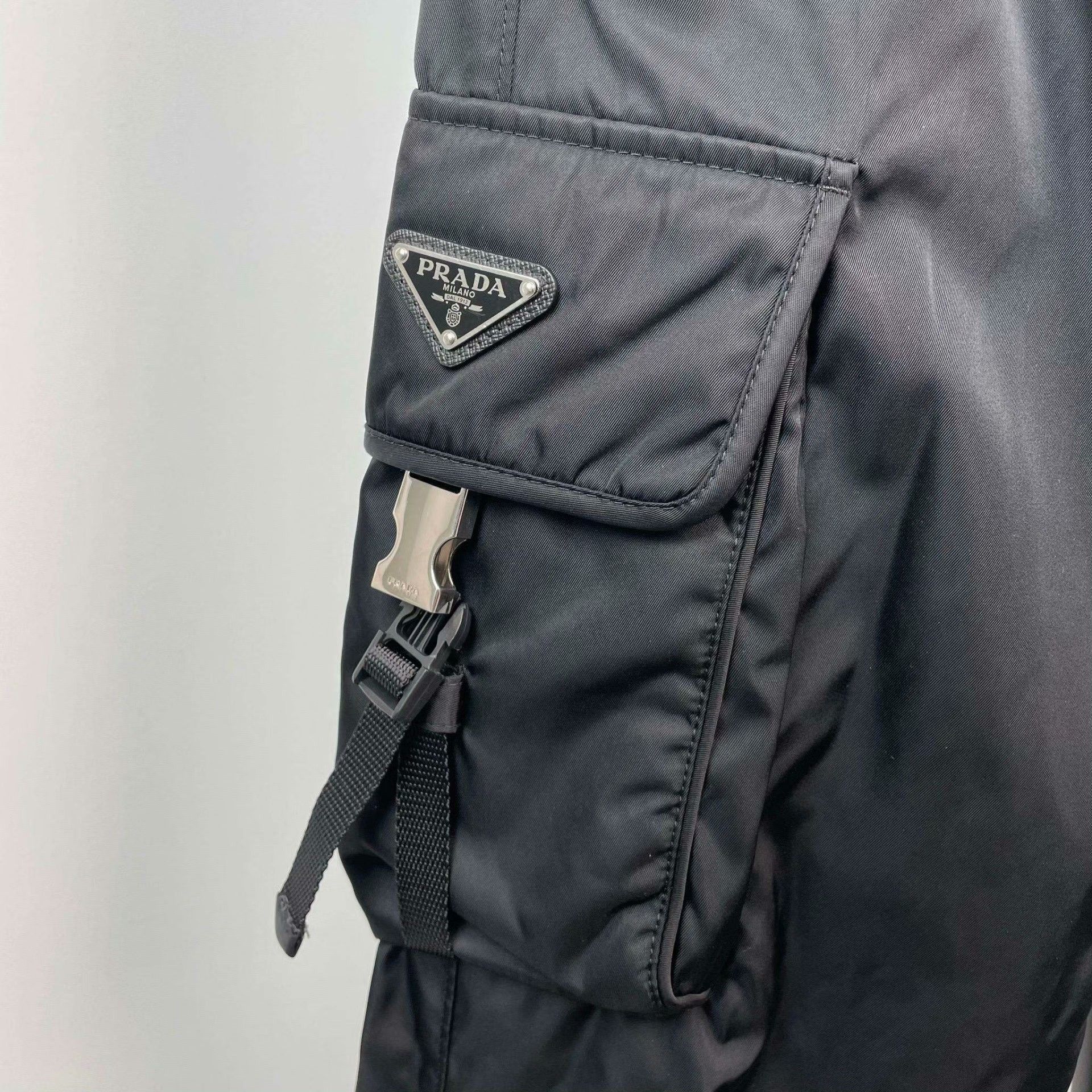 Prada Prada Black Casual Pants 23 Men Size US 32 / EU 48 - 9 Thumbnail