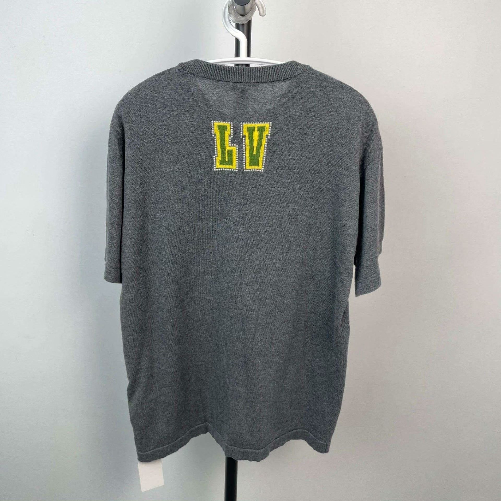 Louis Vuitton Louis Vuitton Cotton Gray T-Shirt S Women Size S / US 4 / IT 40 - 2 Thumbnail