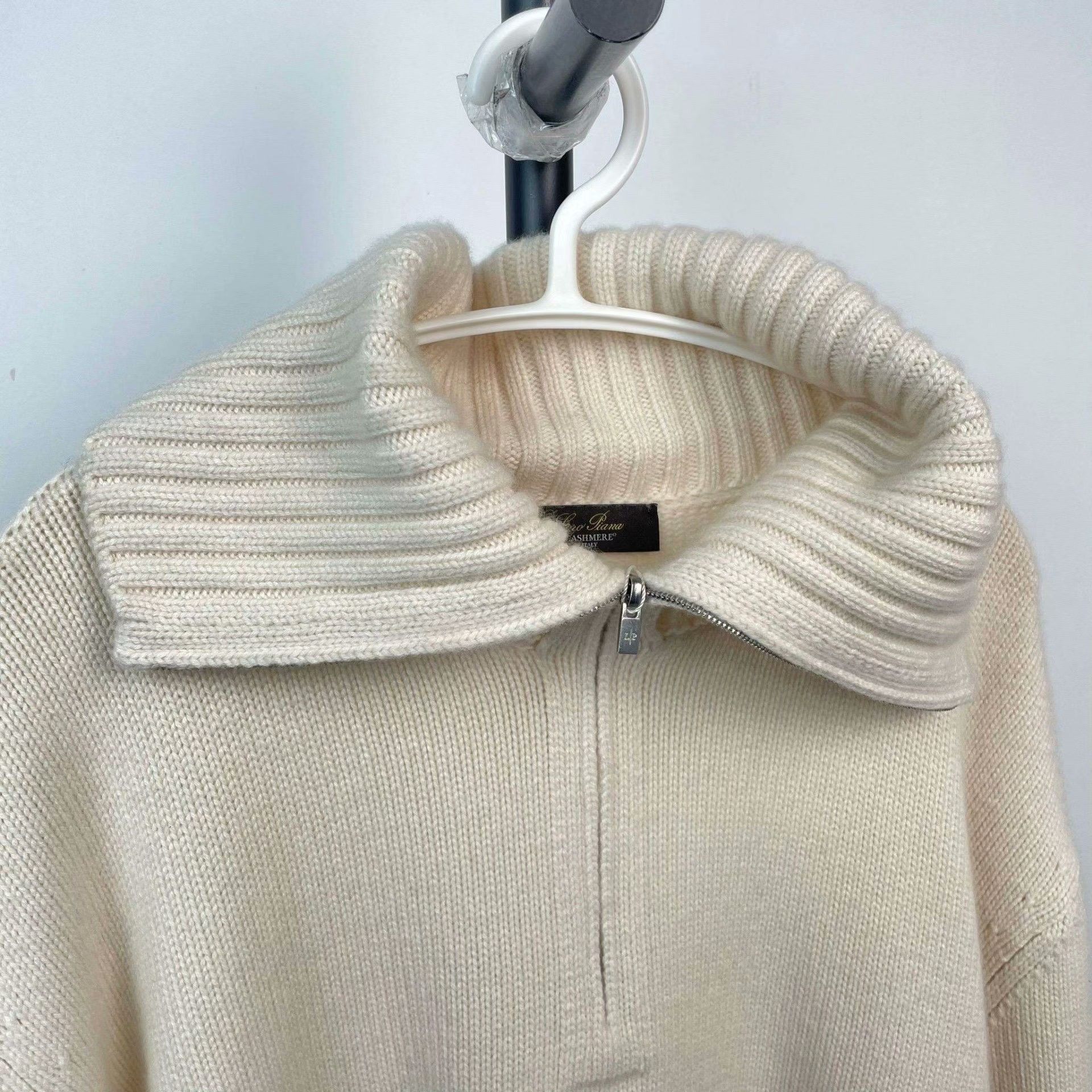 Loro Piana Loro Piana White Item L Women Size M / US 6-8 / IT 42-44 - 9 Thumbnail