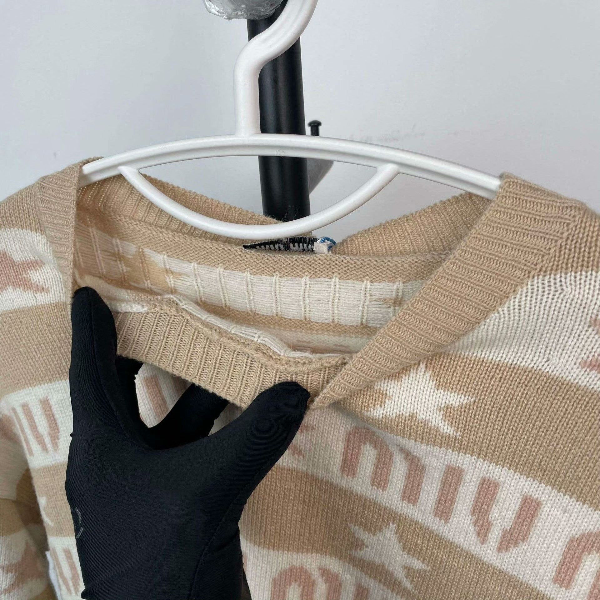 Miu Miu Miu Miu Knit Beige Sweater 36 Women Size S / US 4 / IT 40 - 9 Thumbnail