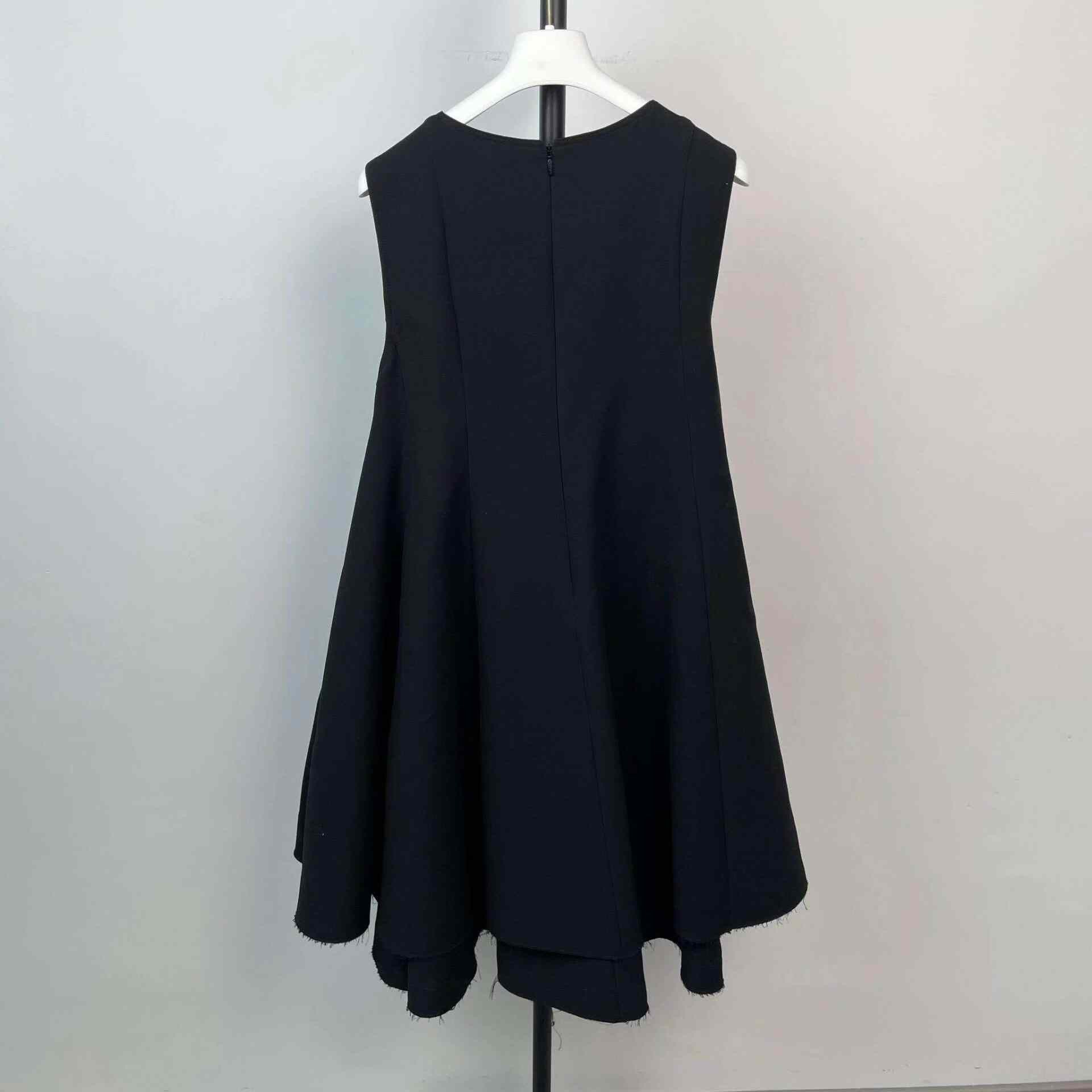 Loewe Loewe Black Dress 40 Women Size M / US 6-8 / IT 42-44 - 2 Thumbnail