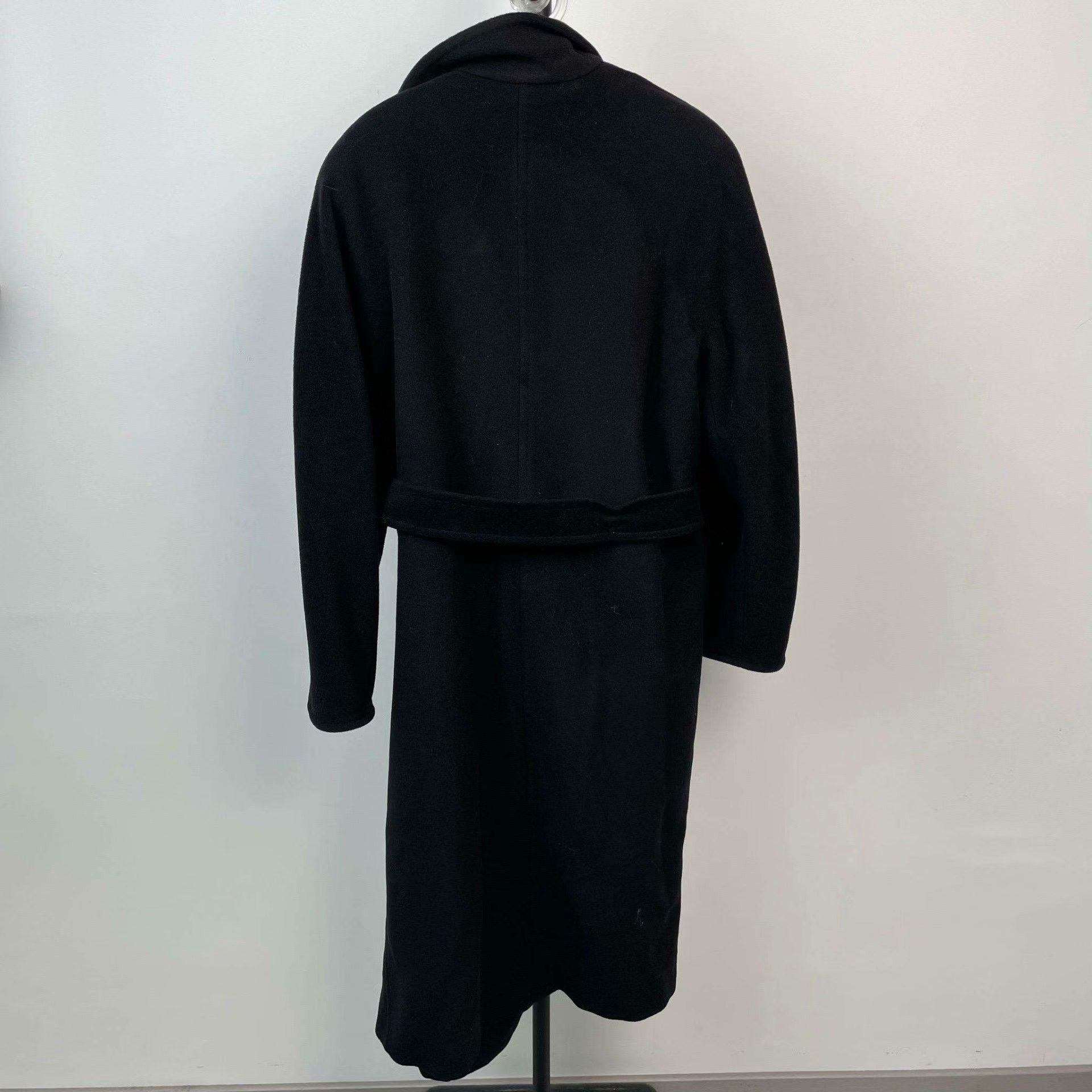 Max Mara Max Mara Wool Black Coat L Women Size L / US 10 / IT 46 - 2 Thumbnail