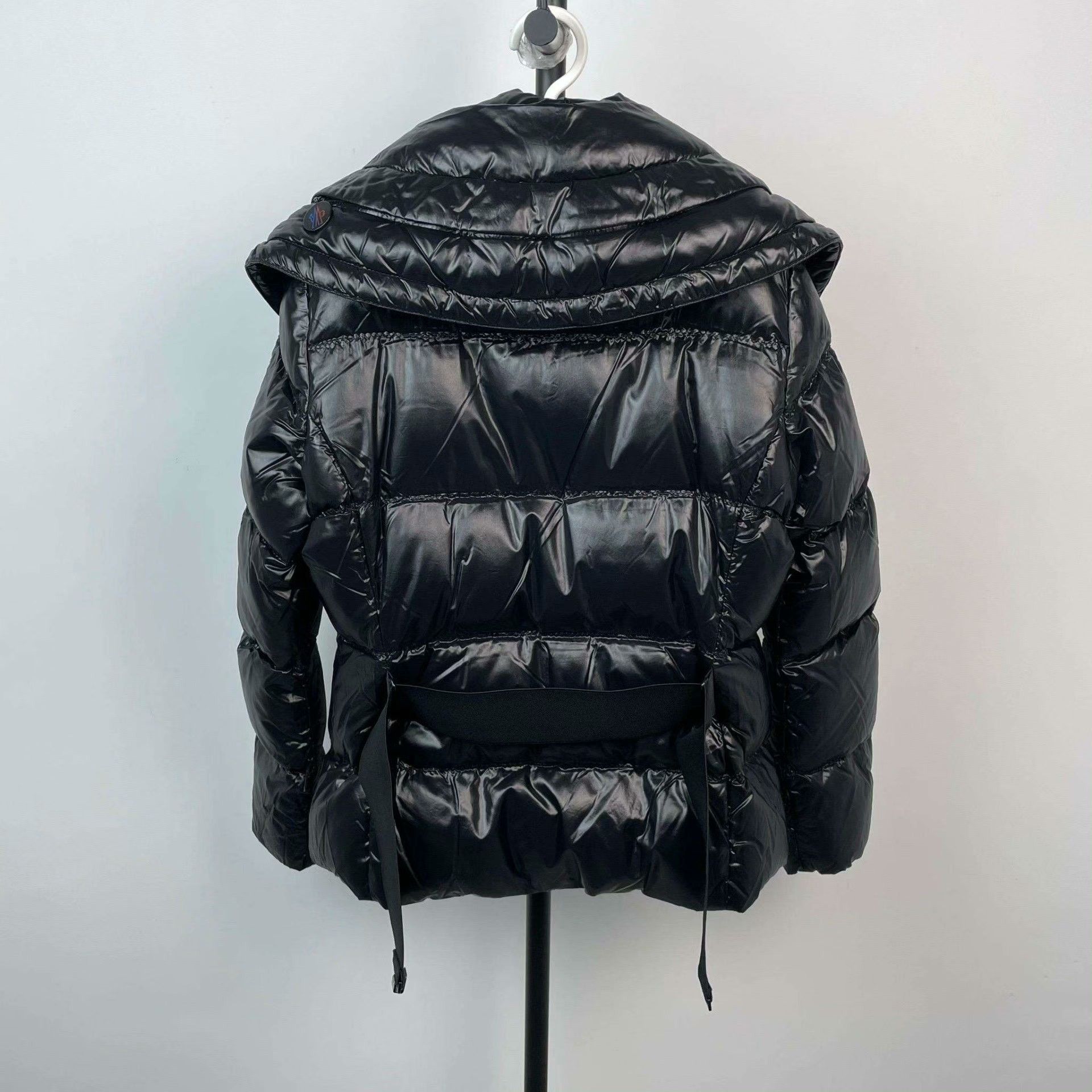Moncler Moncler Down Black Down Jacket L Women Size L / US 10 / IT 46 - 2 Thumbnail