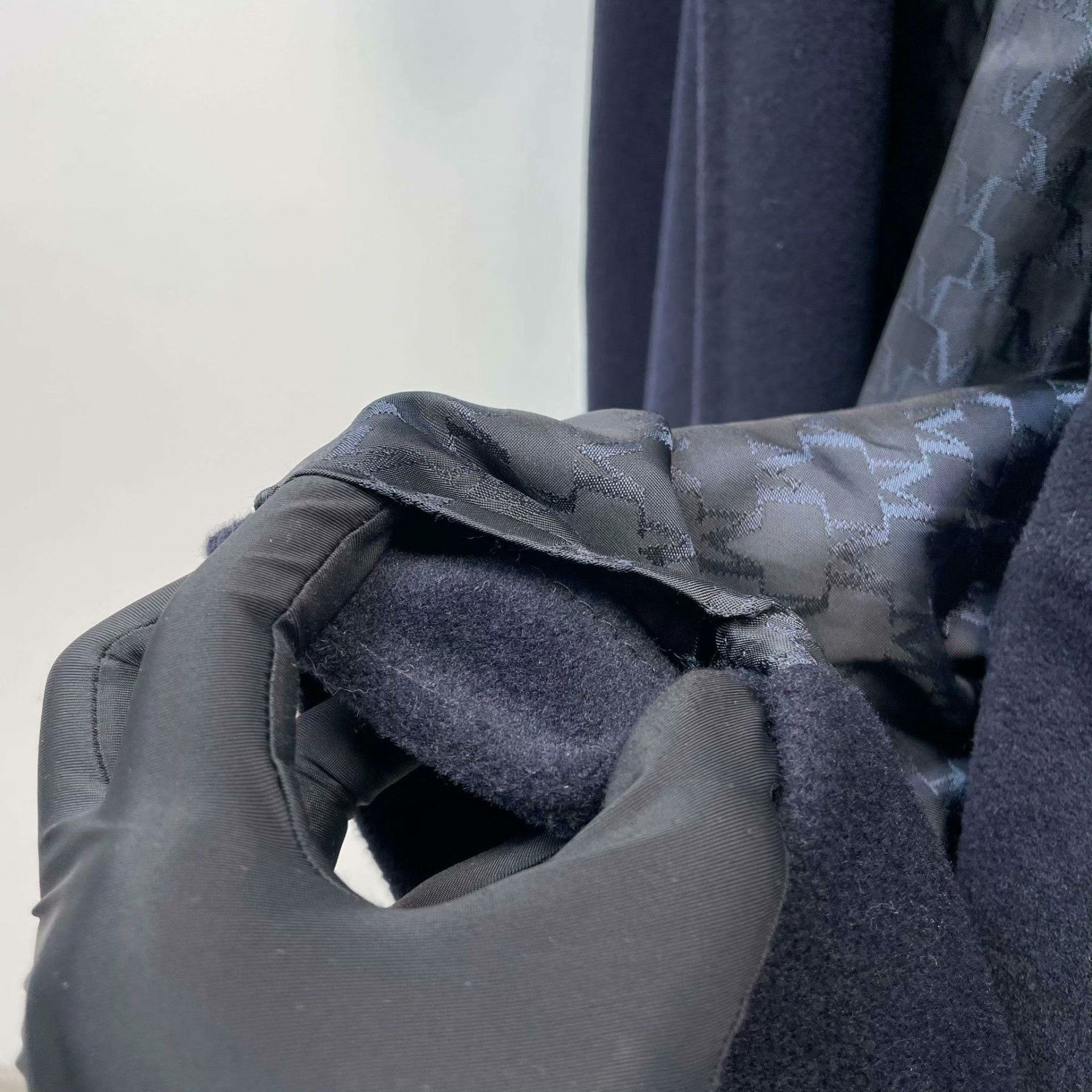 Max Mara Max Mara Black Coat L Women Size L / US 10 / IT 46 - 9 Thumbnail