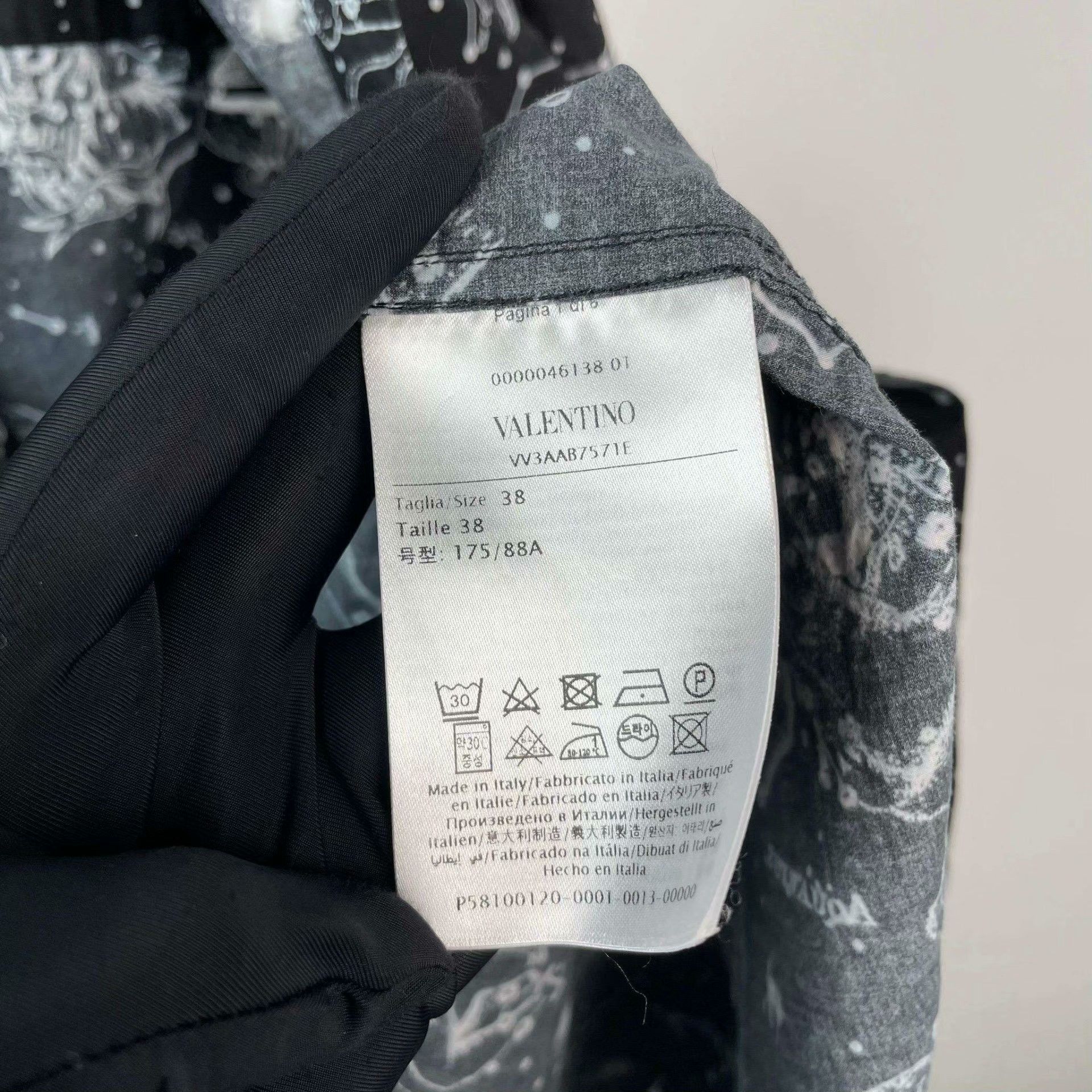 Valentino Valentino Printed Black Shirt 38 Men Size US S / EU 44-46 / 1 - 4 Thumbnail