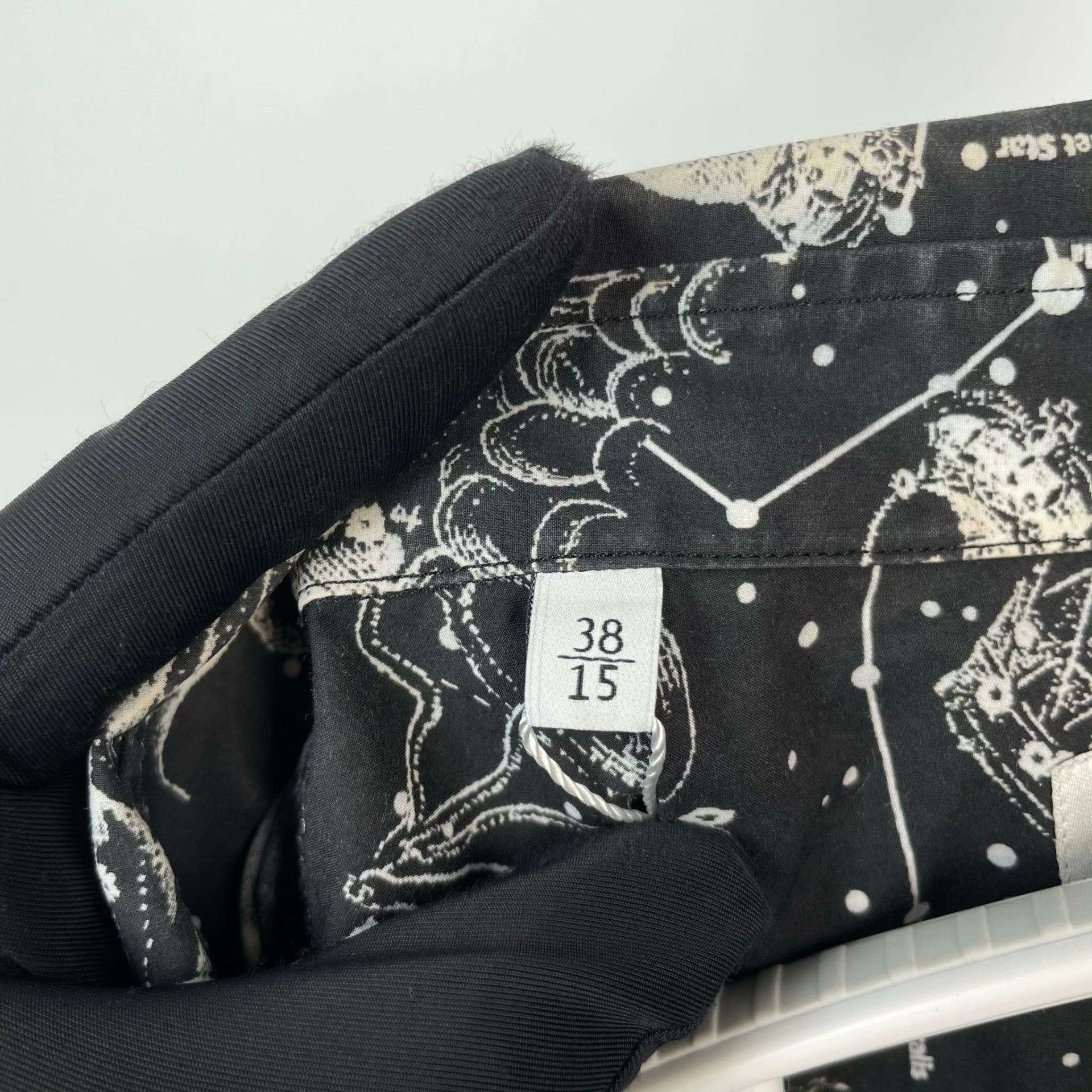 Valentino Valentino Printed Black Shirt 38 Men Size US S / EU 44-46 / 1 - 3 Thumbnail