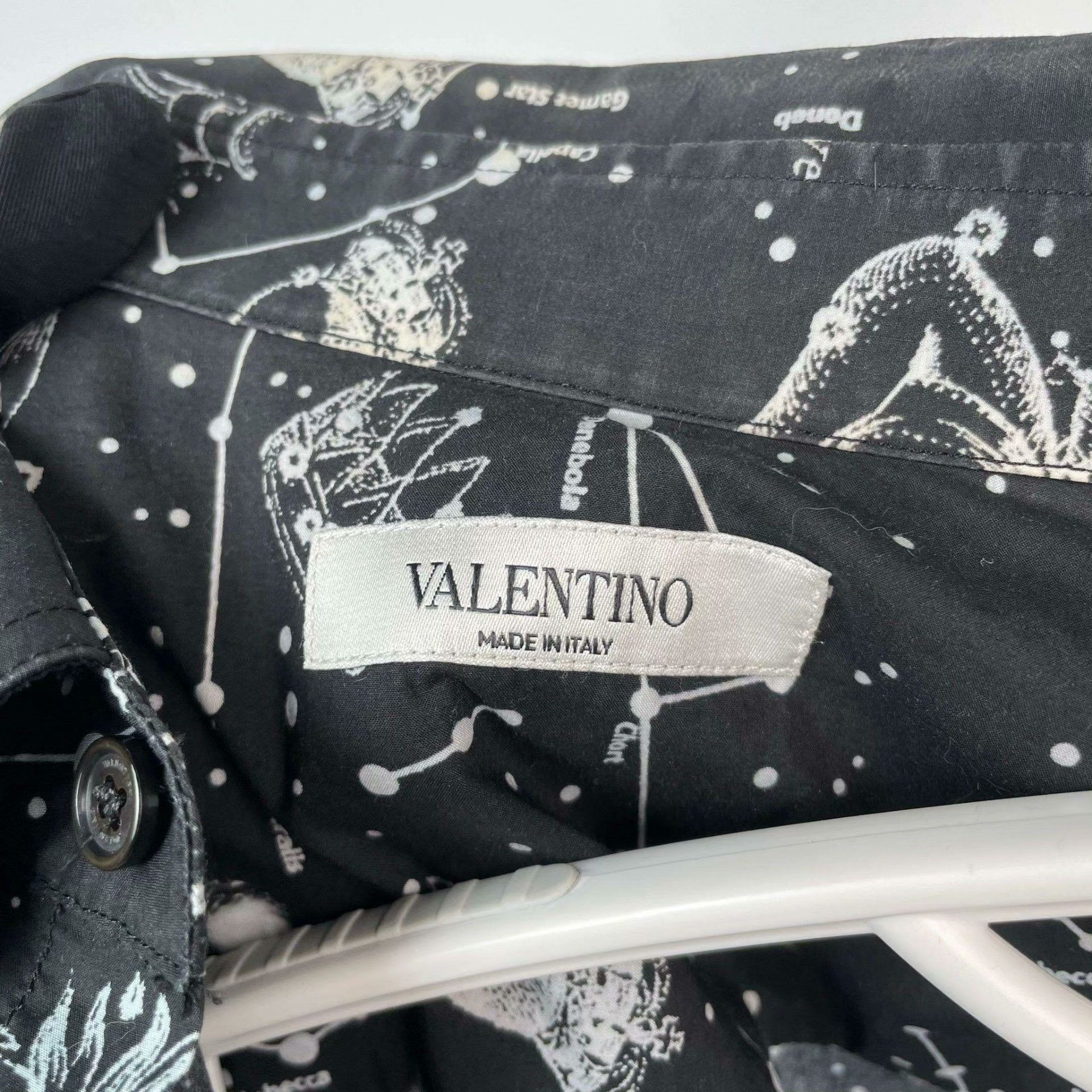 Valentino Valentino Printed Black Shirt 38 Men Size US S / EU 44-46 / 1 - 8 Thumbnail