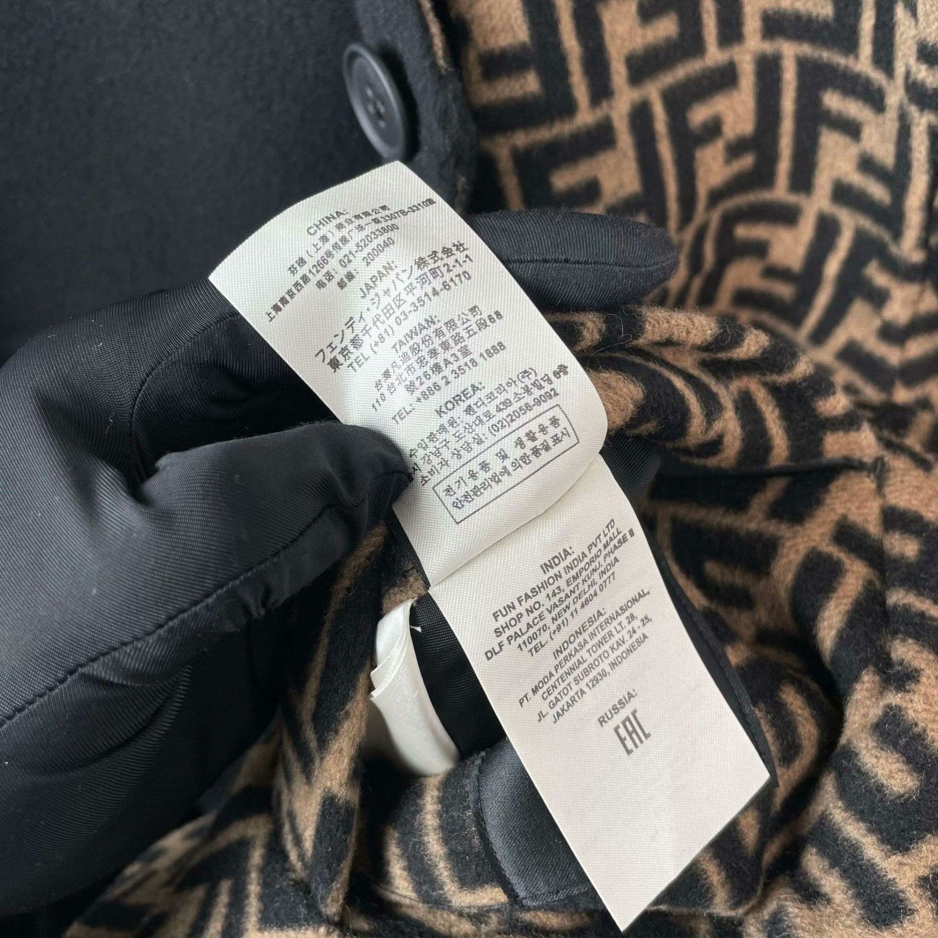 Fendi Fendi Black Heavy Coat 48 Men Size US XL / EU 56 / 4 - 7 Thumbnail