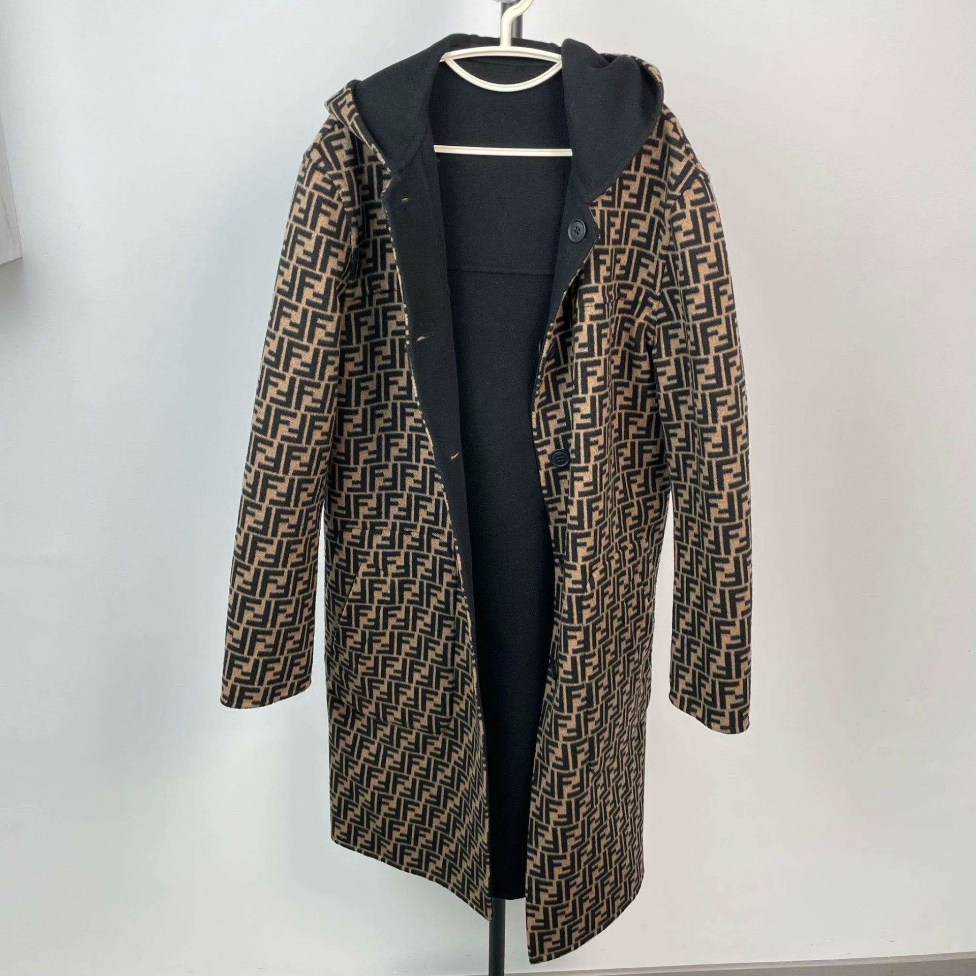 Fendi Fendi Black Heavy Coat 48 Men Size US XL / EU 56 / 4 - 2 Thumbnail