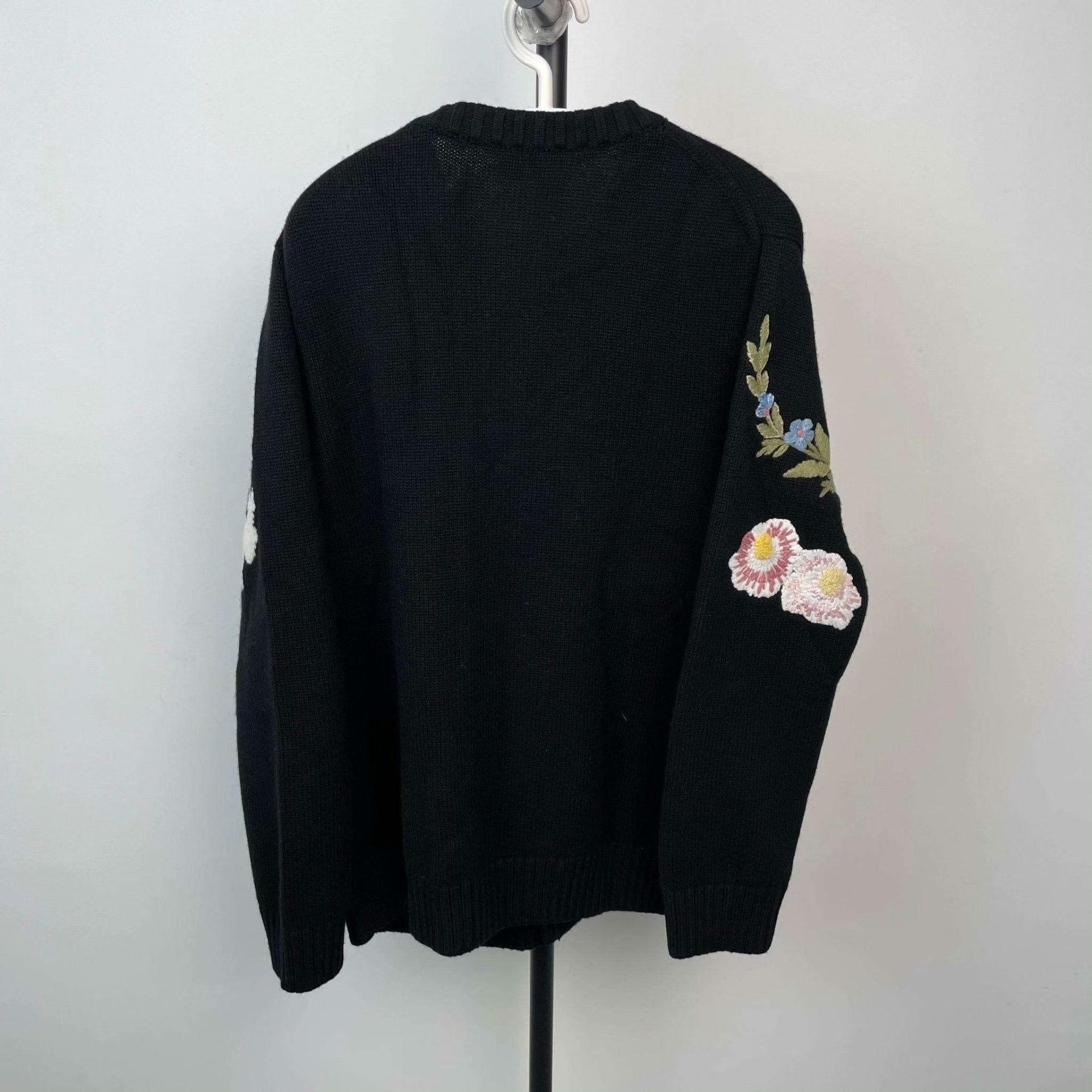 Burberry Burberry Knit Black Sweater XS Women Size XS / US 0-2 / IT 36-38 - 2 Thumbnail