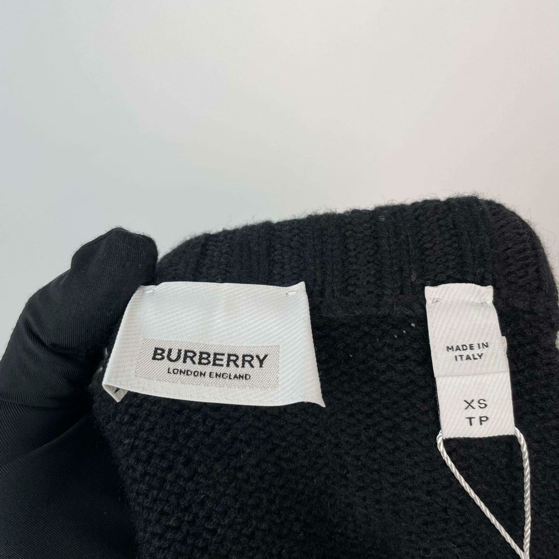 Burberry Burberry Knit Black Sweater XS Women Size XS / US 0-2 / IT 36-38 - 3 Thumbnail