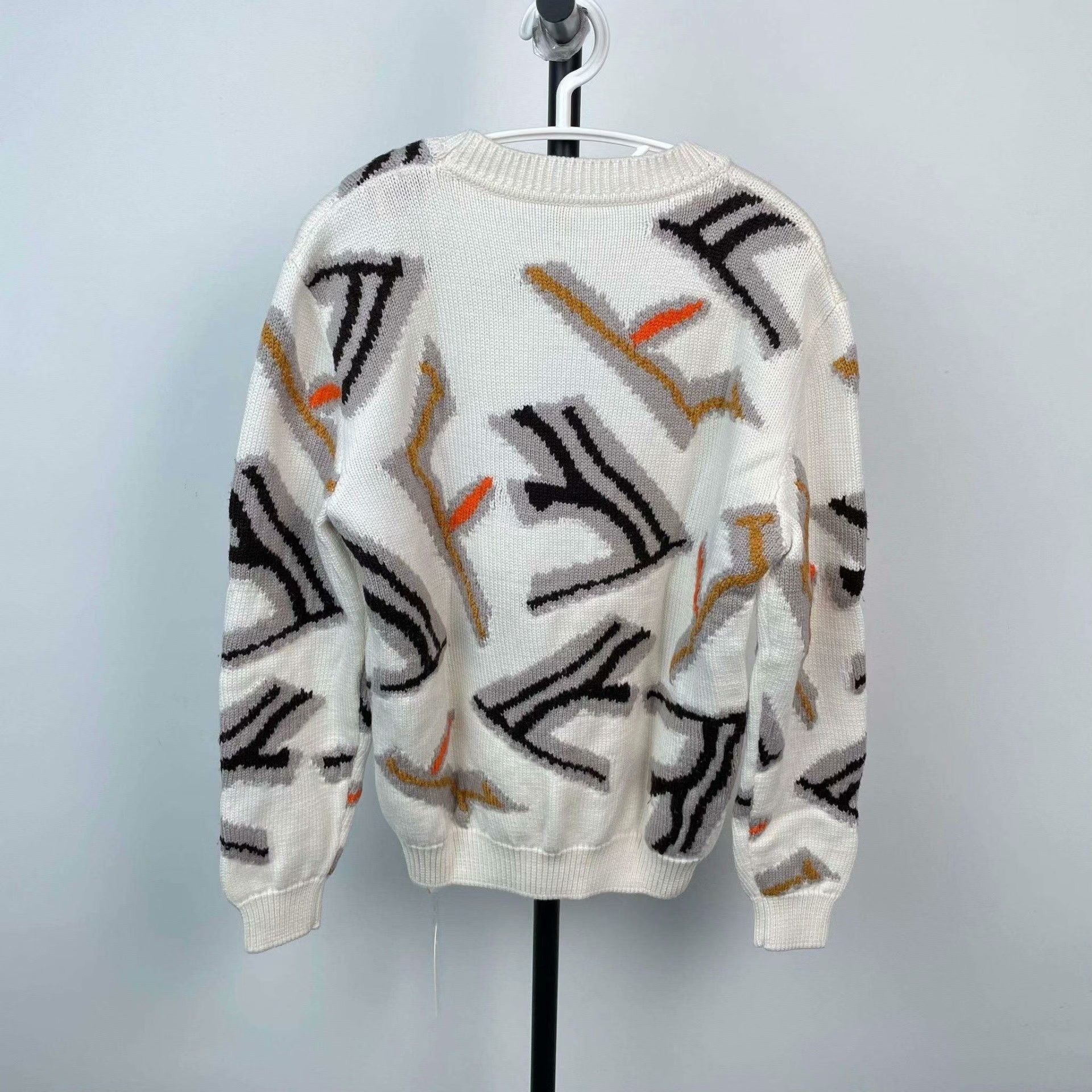 Fendi Fendi Retro Beige Sweater 48 Men Size US XL / EU 56 / 4 - 2 Thumbnail