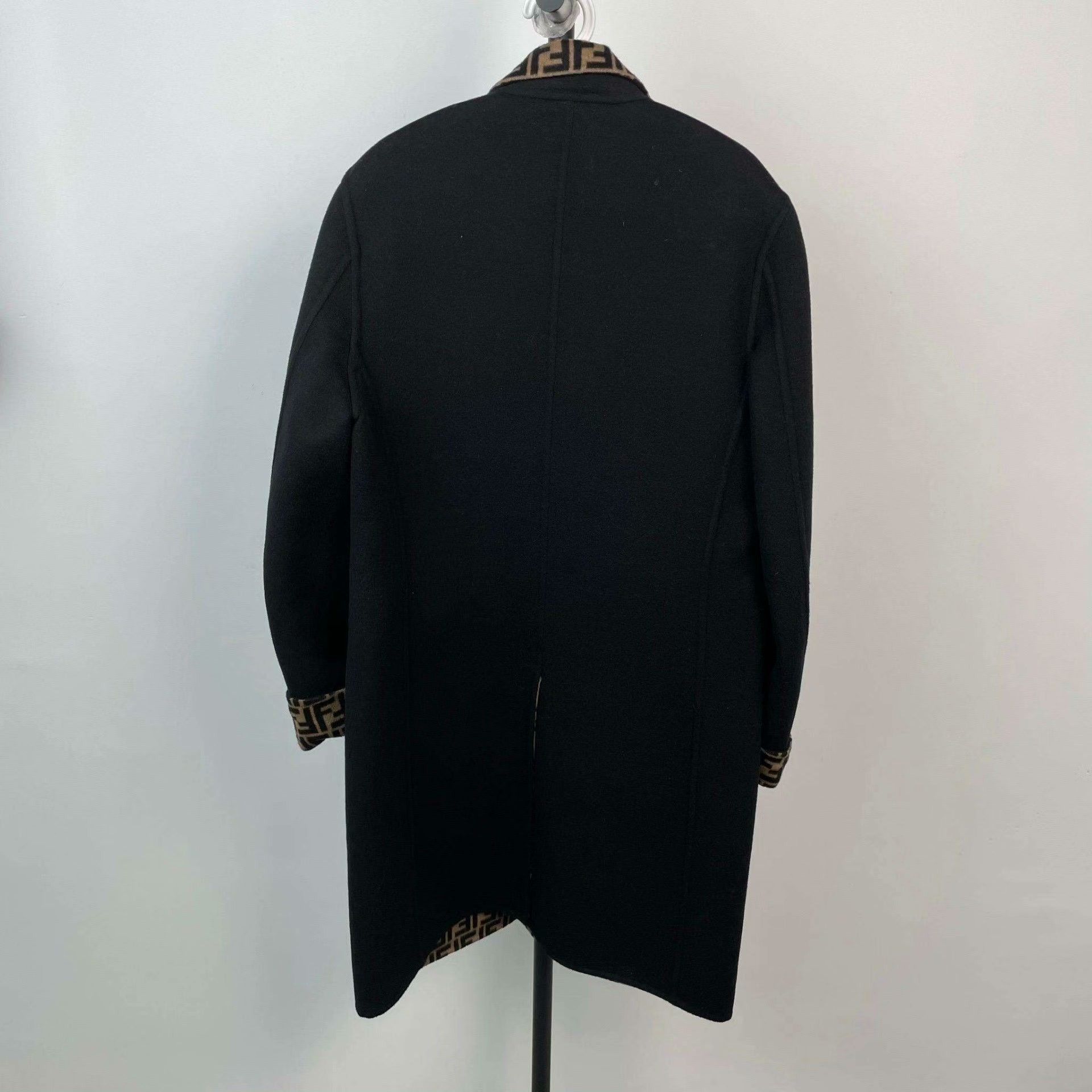 Fendi Fendi Black Heavy Coat 50 Men Size US XL / EU 56 / 4 - 2 Thumbnail