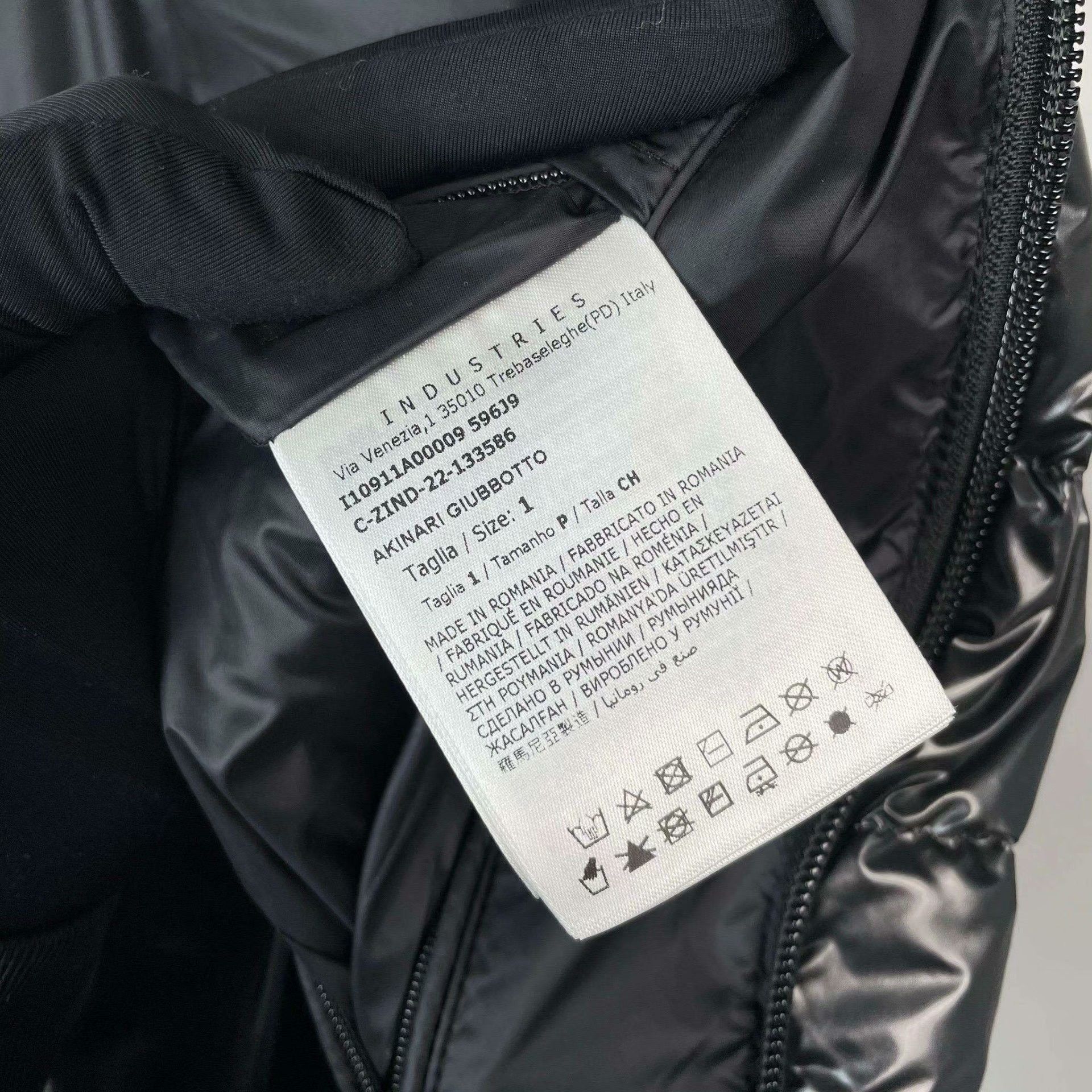 Moncler Moncler Down Heavy Coat 24 Men Size US XS / EU 42 / 0 - 4 Thumbnail