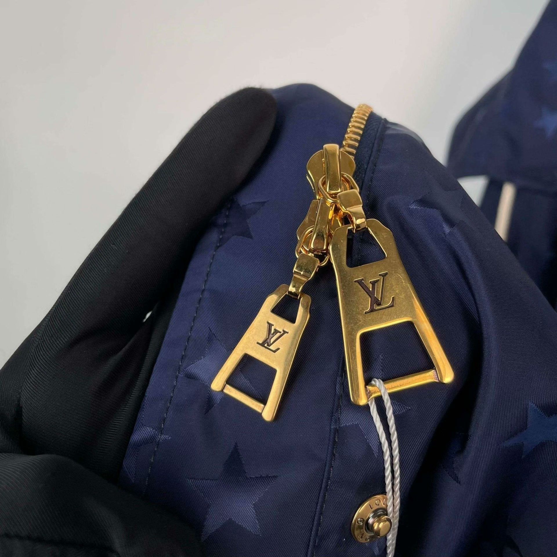 Louis Vuitton Louis Vuitton Blue Light Jacket 36 Men Size US S / EU 44-46 / 1 - 3 Thumbnail