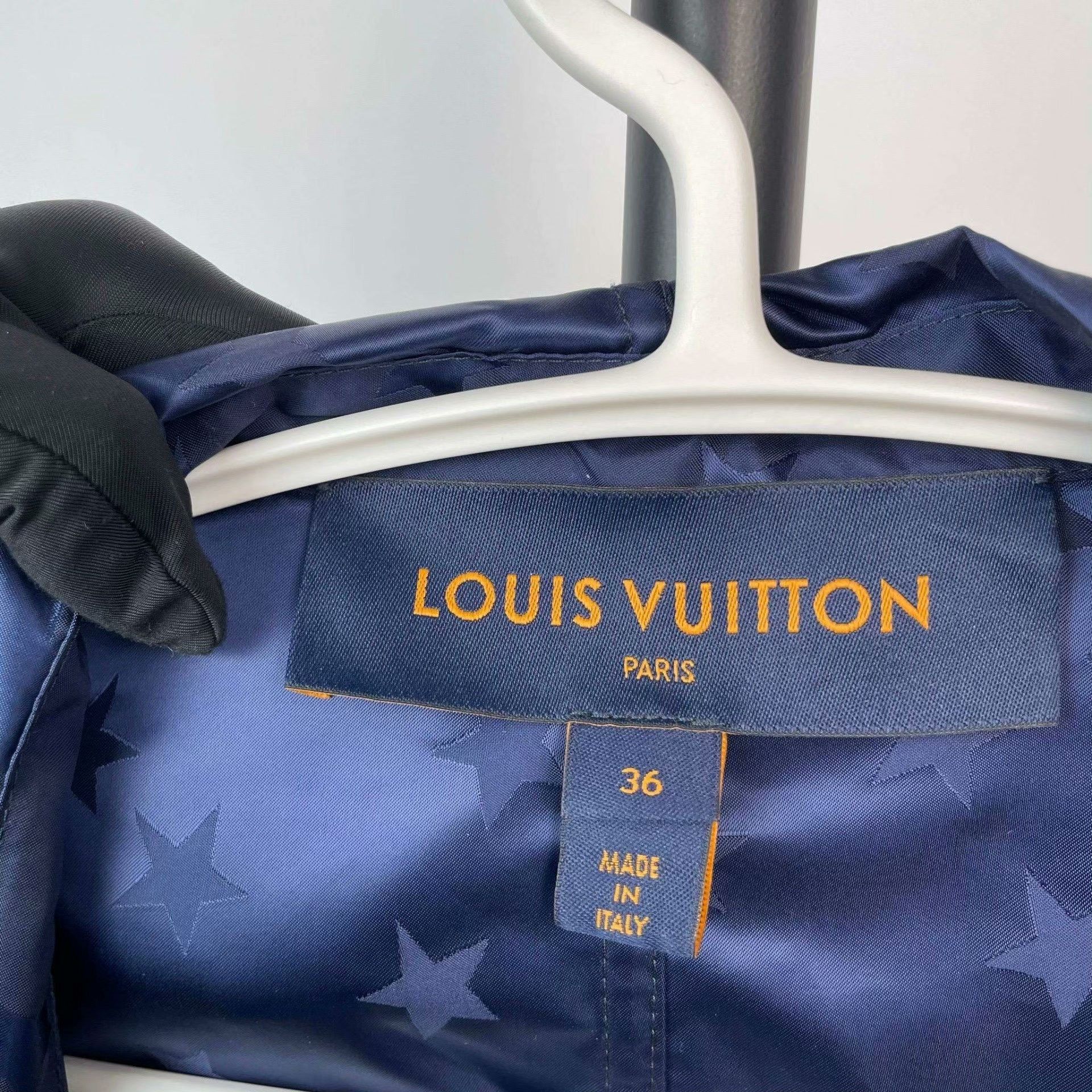 Louis Vuitton Louis Vuitton Blue Light Jacket 36 Men Size US S / EU 44-46 / 1 - 5 Thumbnail