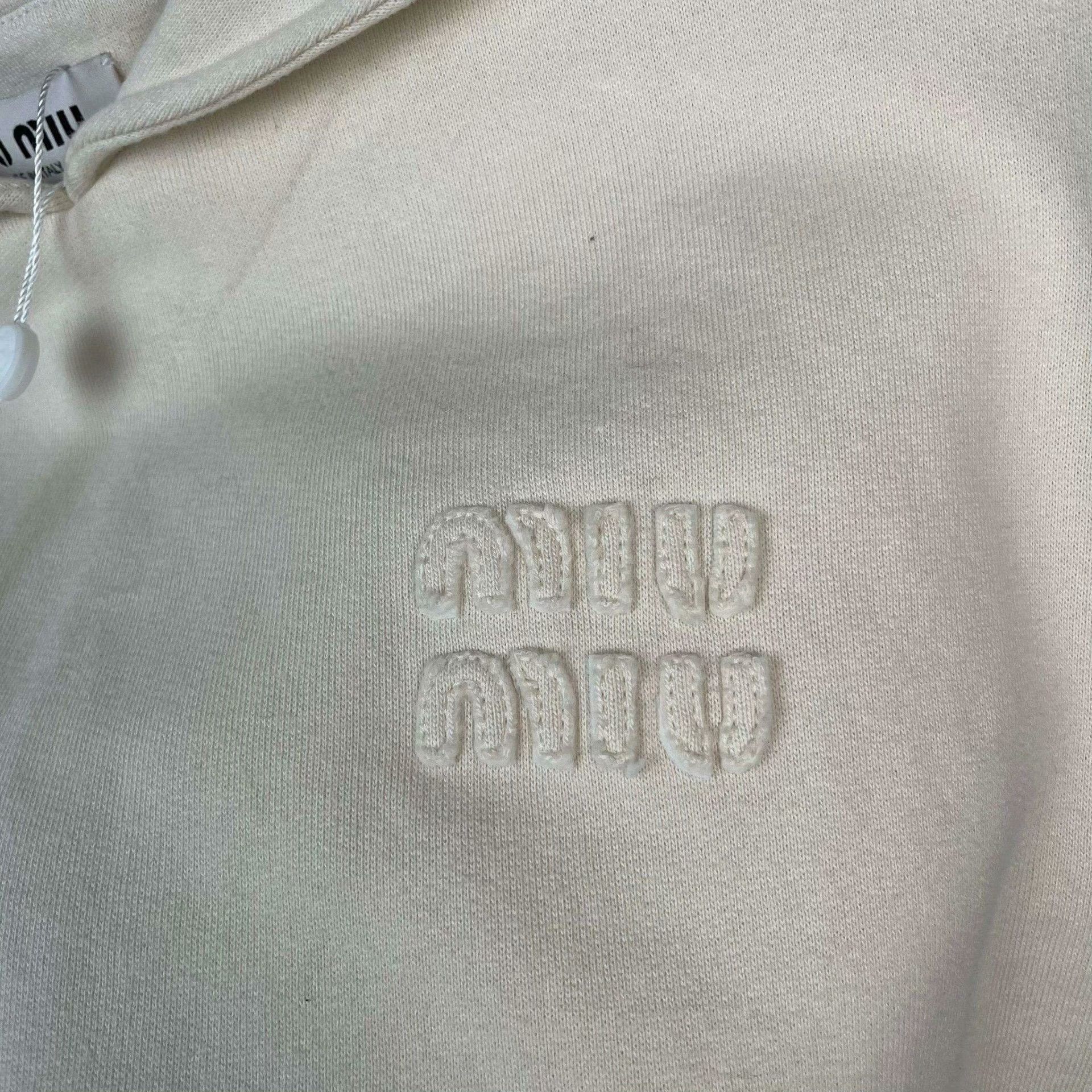 Miu Miu Miu Miu Knit White Tank Top XS Women Size XS / US 0-2 / IT 36-38 - 4 Thumbnail