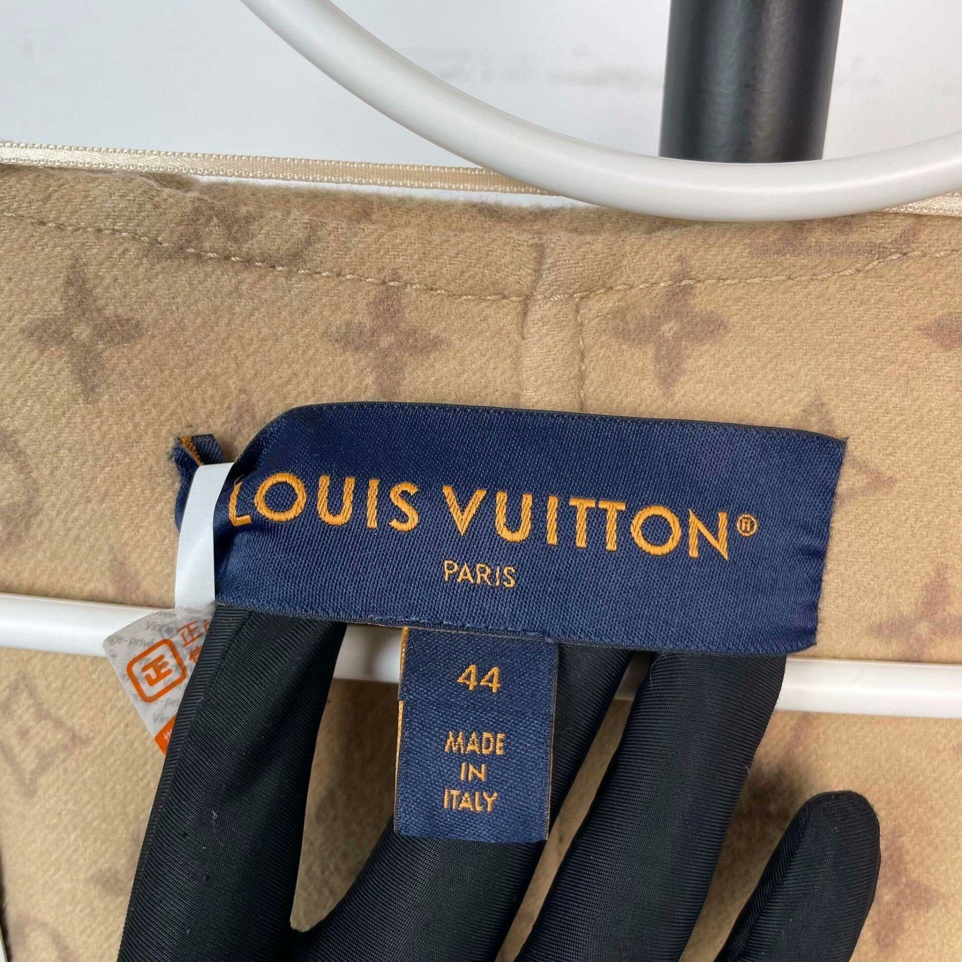 Louis Vuitton Louis Vuitton Brown Heavy Coat XL Men Size US XL / EU 56 / 4 - 6 Thumbnail