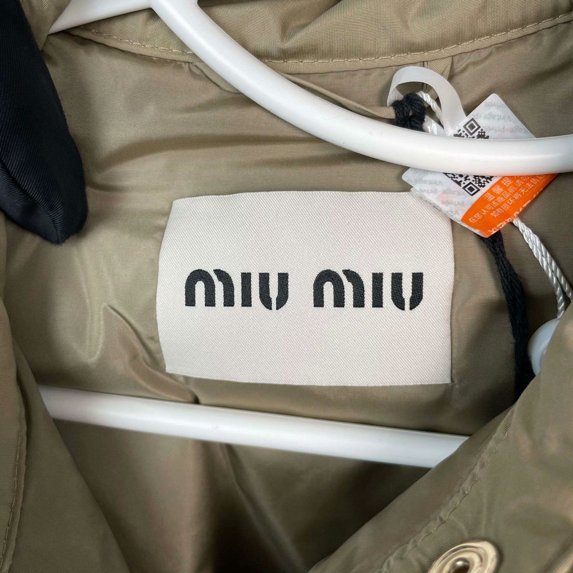 Miu Miu Miu Miu Down Beige Down Jacket 36 Women Size S / US 4 / IT 40 - 6 Thumbnail