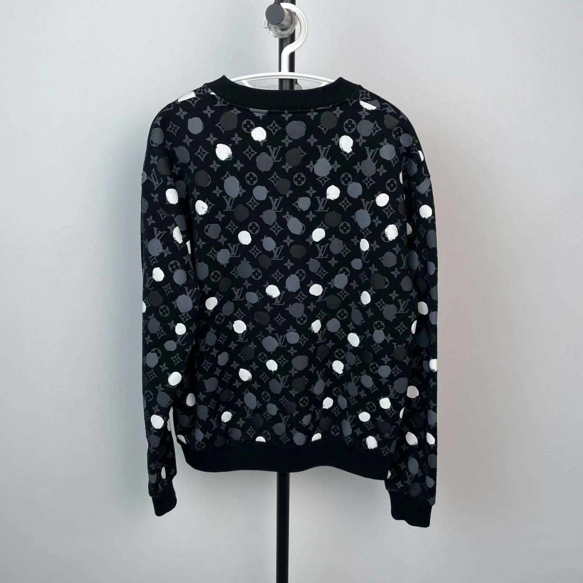 Louis Vuitton Louis Vuitton Cotton Multi T-Shirt M Women Size M / US 6-8 / IT 42-44 - 2 Thumbnail