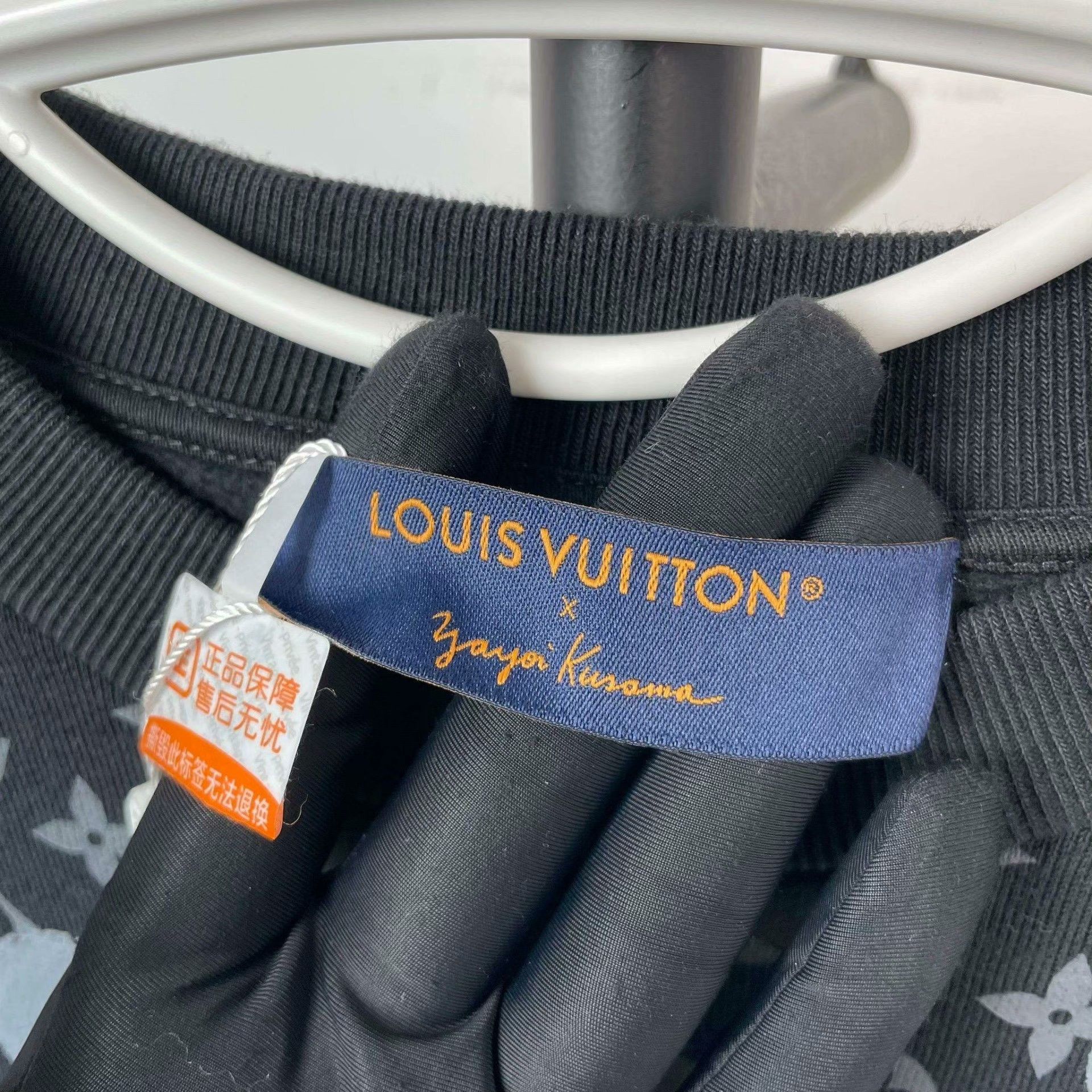 Louis Vuitton Louis Vuitton Cotton Multi T-Shirt M Women Size M / US 6-8 / IT 42-44 - 5 Thumbnail