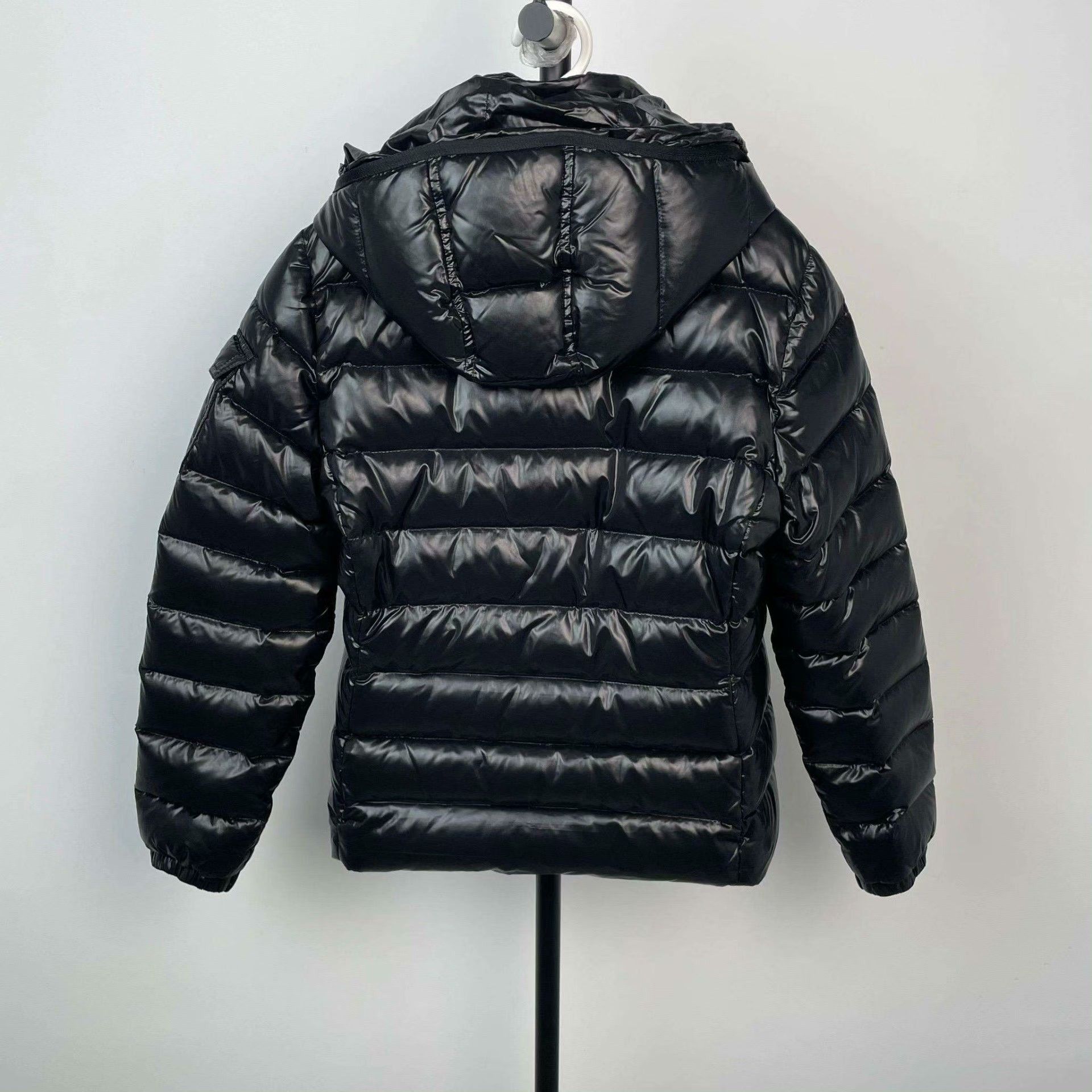 Moncler Moncler Down Black Heavy Coat M Men Size US M / EU 48-50 / 2 - 2 Thumbnail